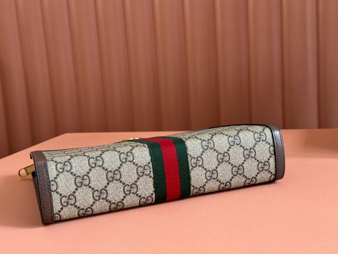 Women's Clutches GUCCI 17947656