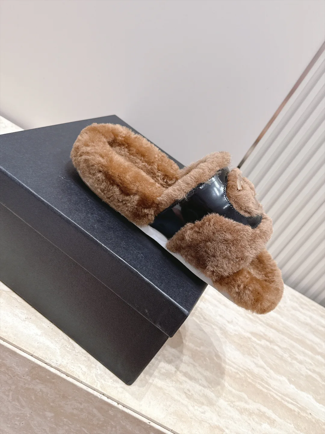 Women's Slippers CHANEL 18266282
