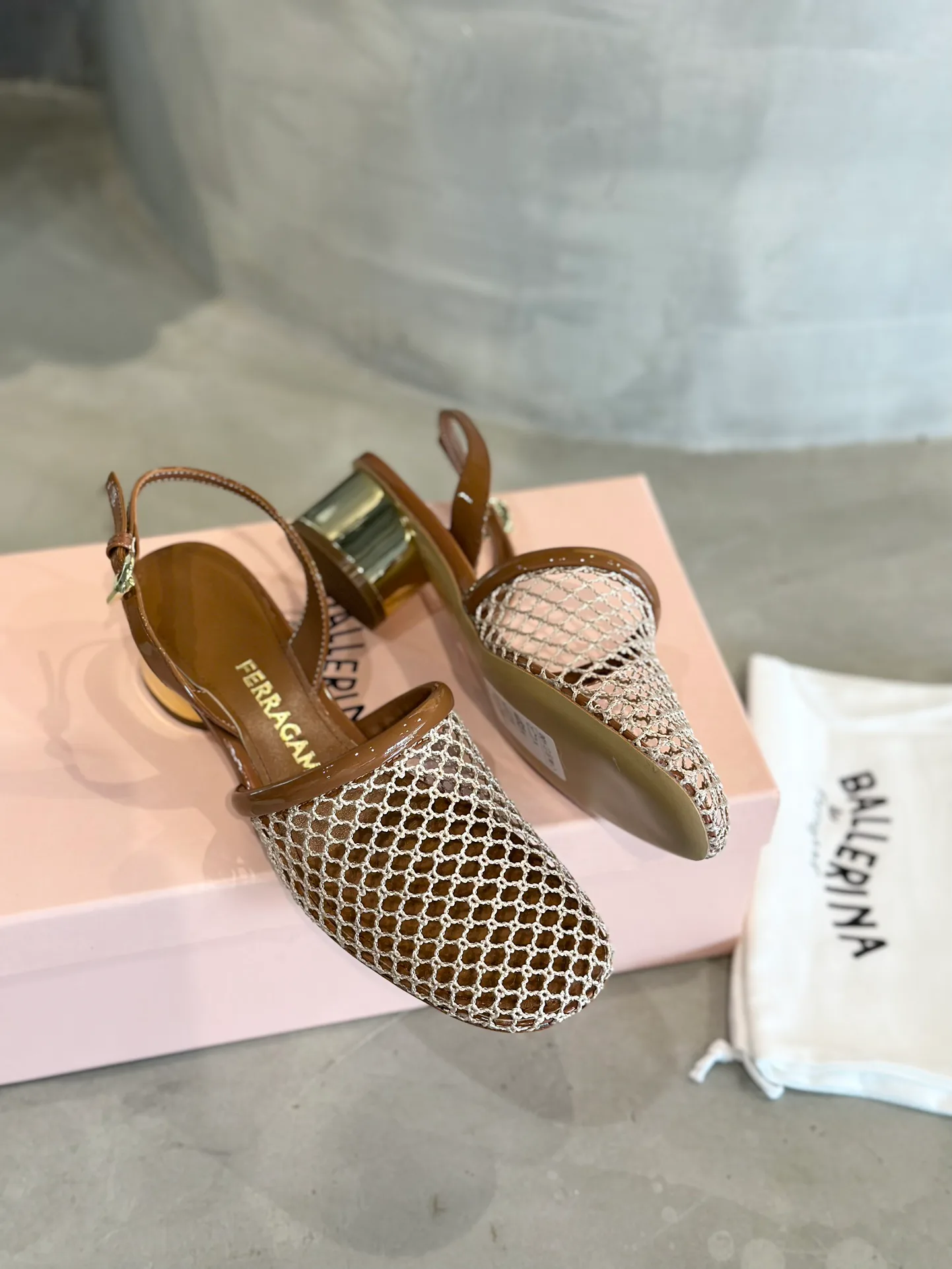 Women's Open-Toe Sandals SALVATORE FERRAGAMO 17642594