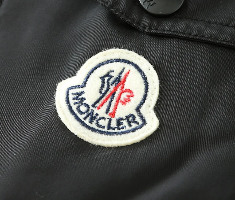 Men's Jackets And Down Jackets MONCLER 18157262