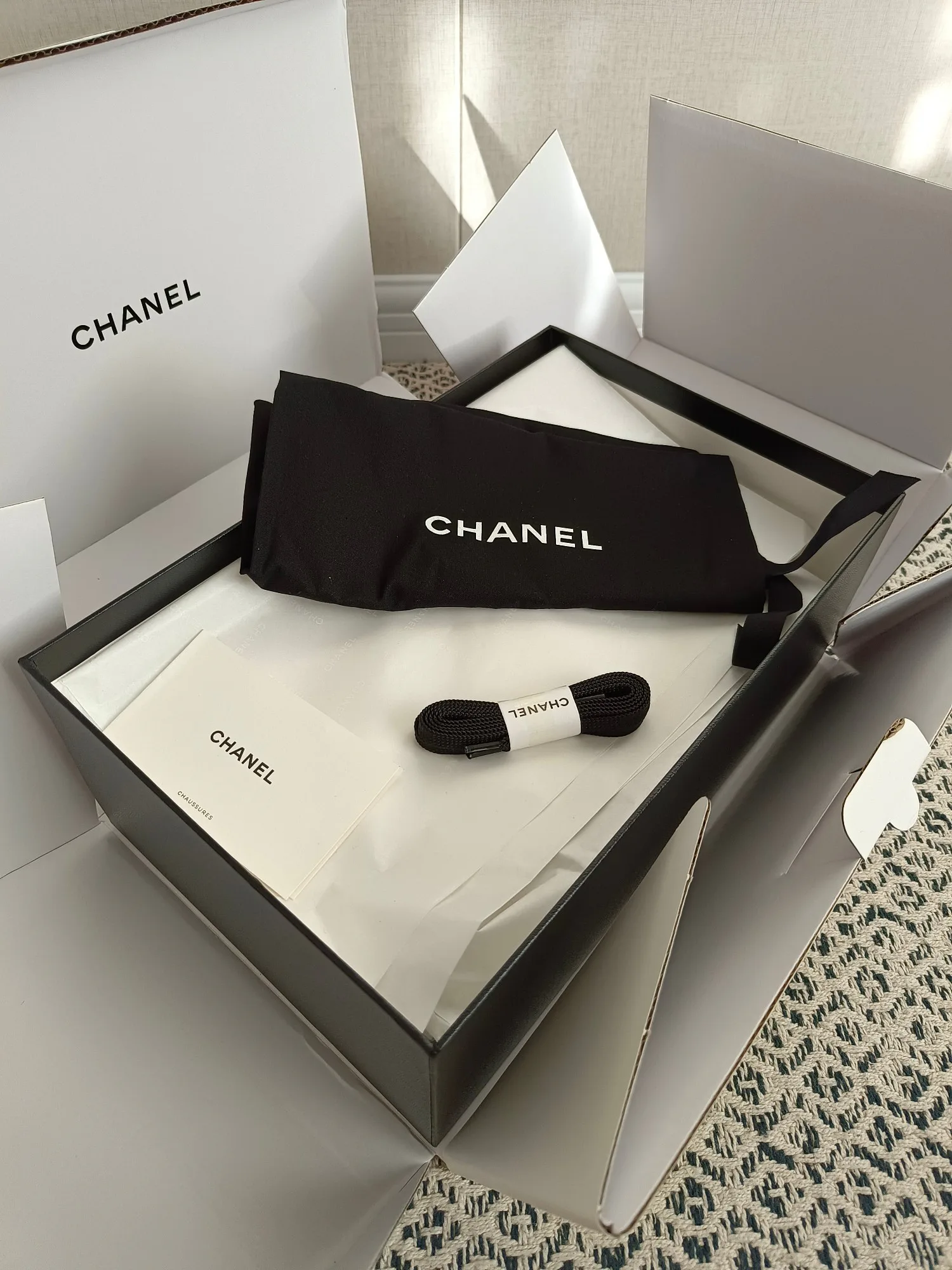 Women's Sneakers CHANEL 18274003