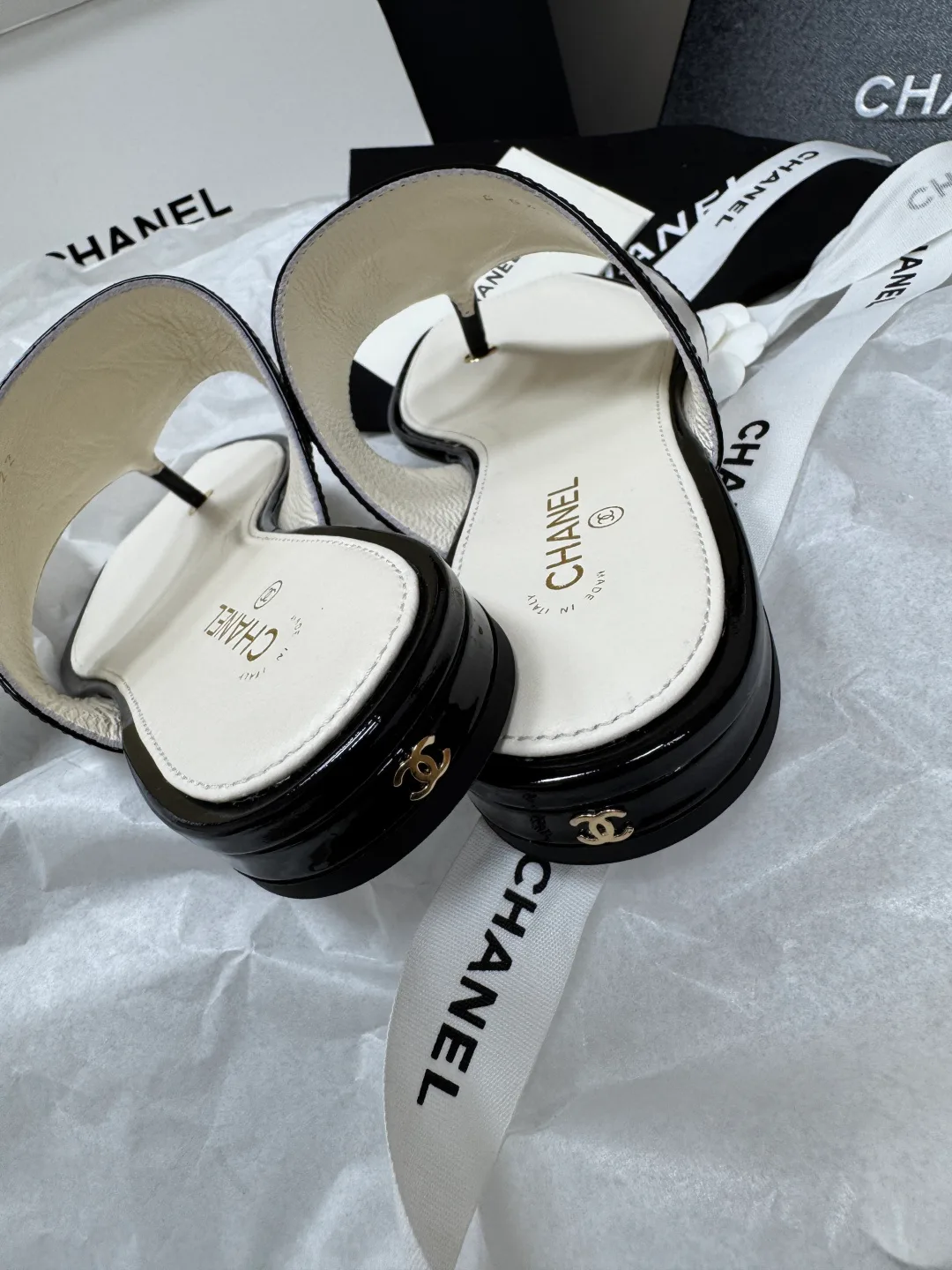 Women's Flip-Flops CHANEL 17860411