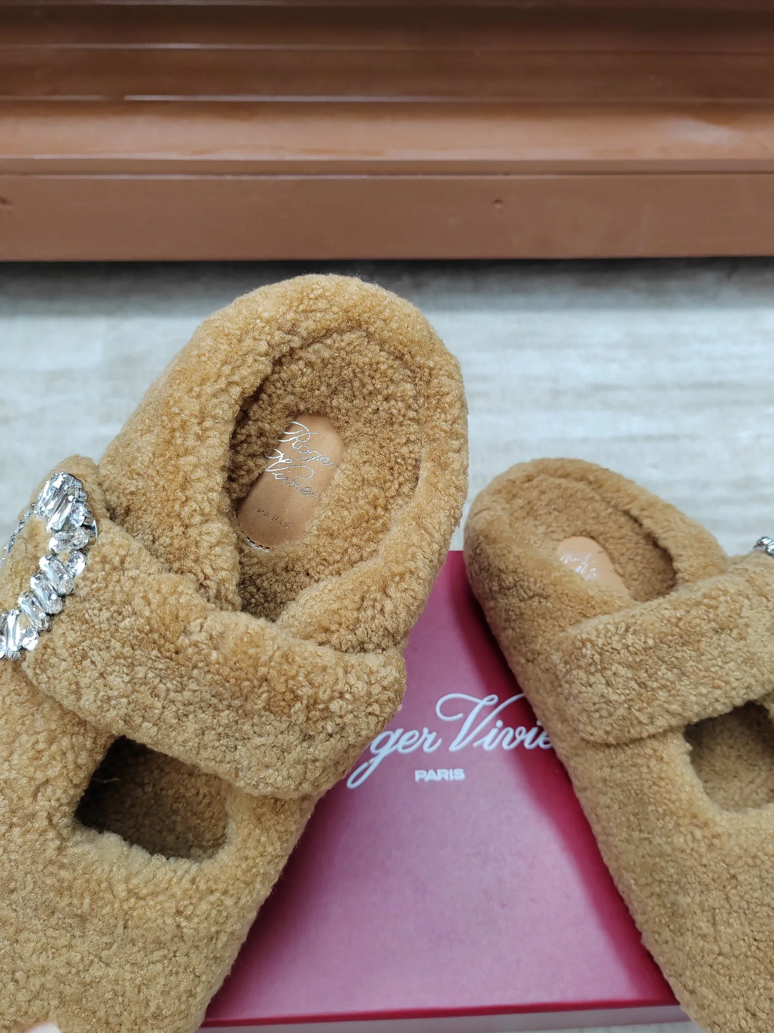 Women's Slippers ROGER VIVIER 17852286