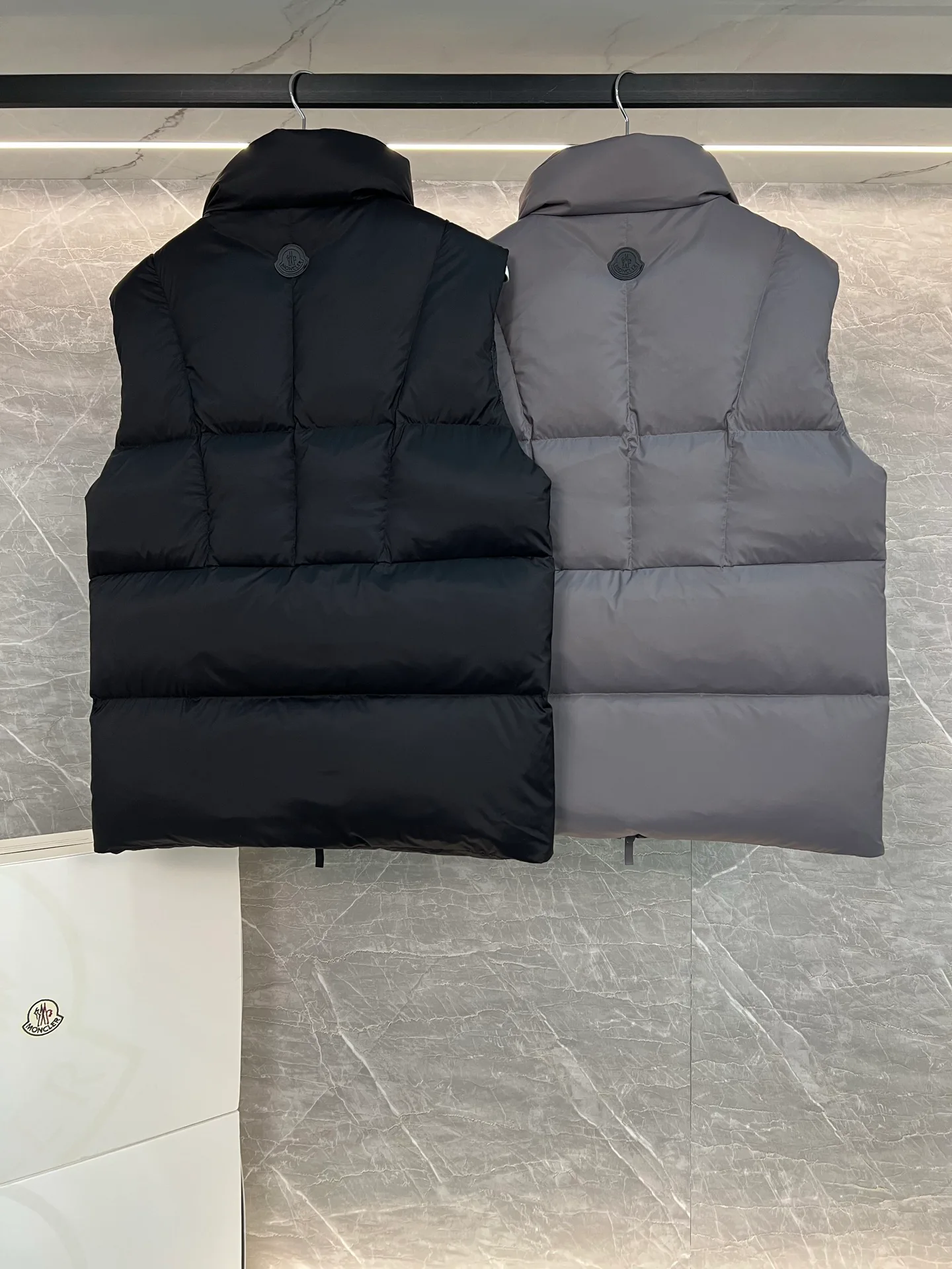 Жилеты Мужские Moncler 18599868