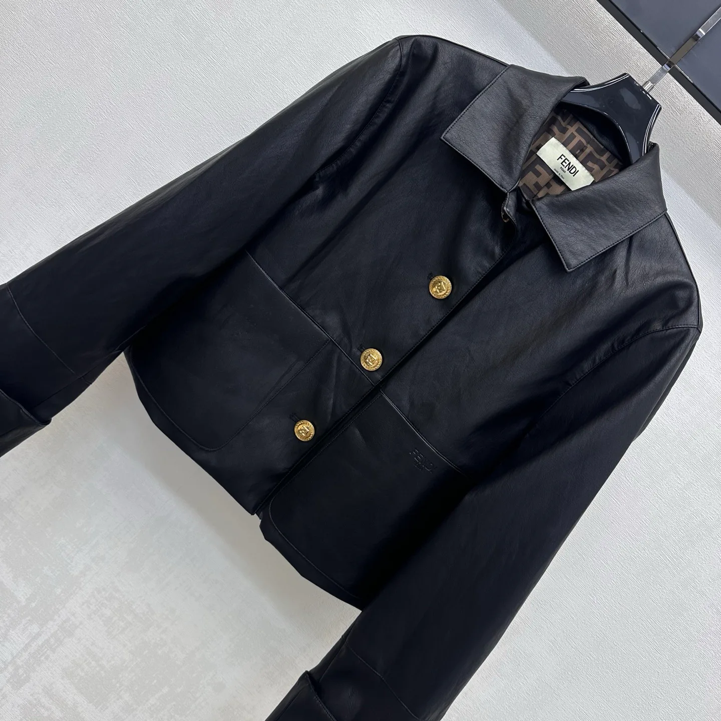 Women's Leather Jackets And Sheepskin Coats FENDI 18432098
