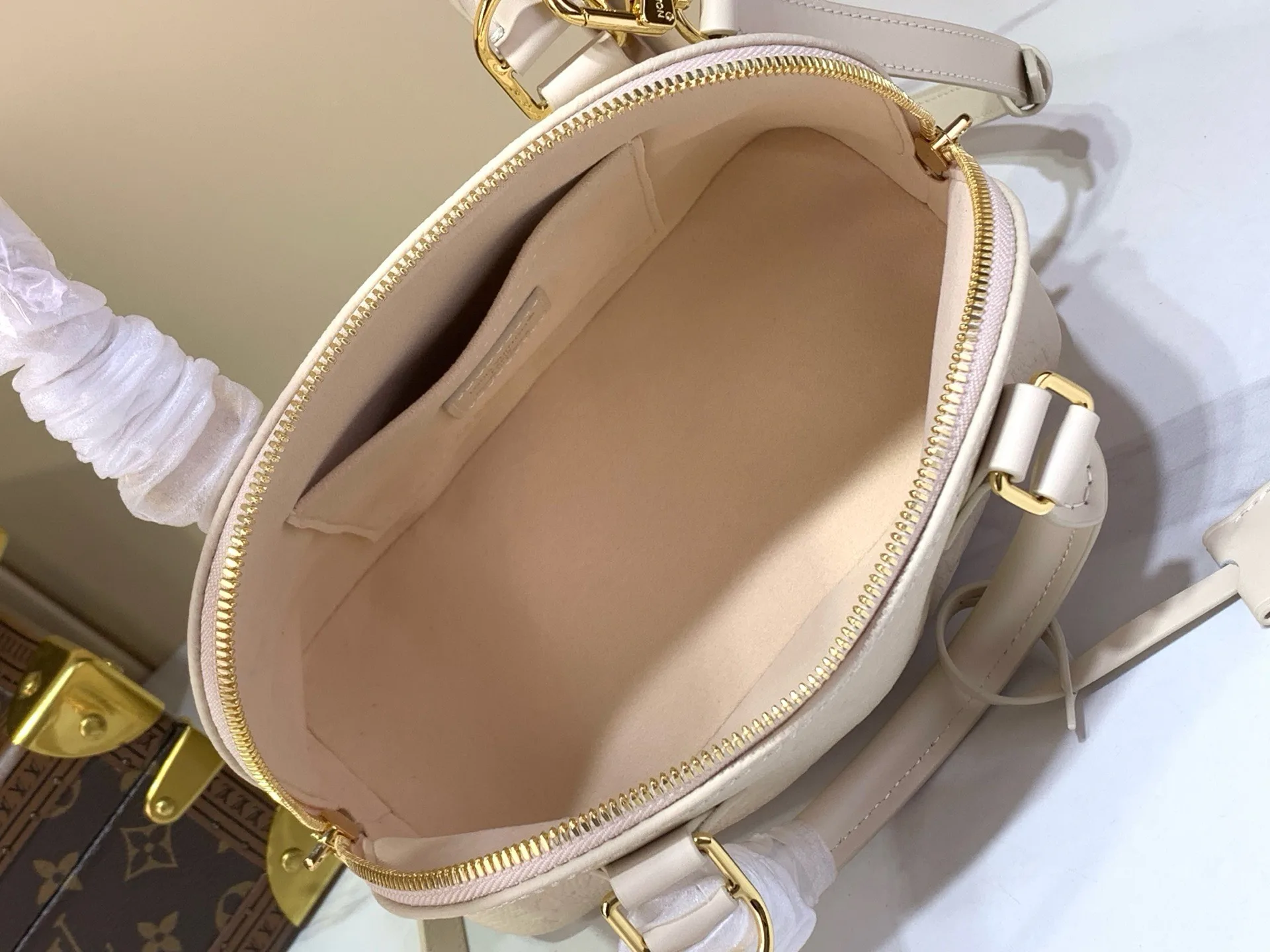 Women's Classic Handbags LOUIS VUITTON 17499358