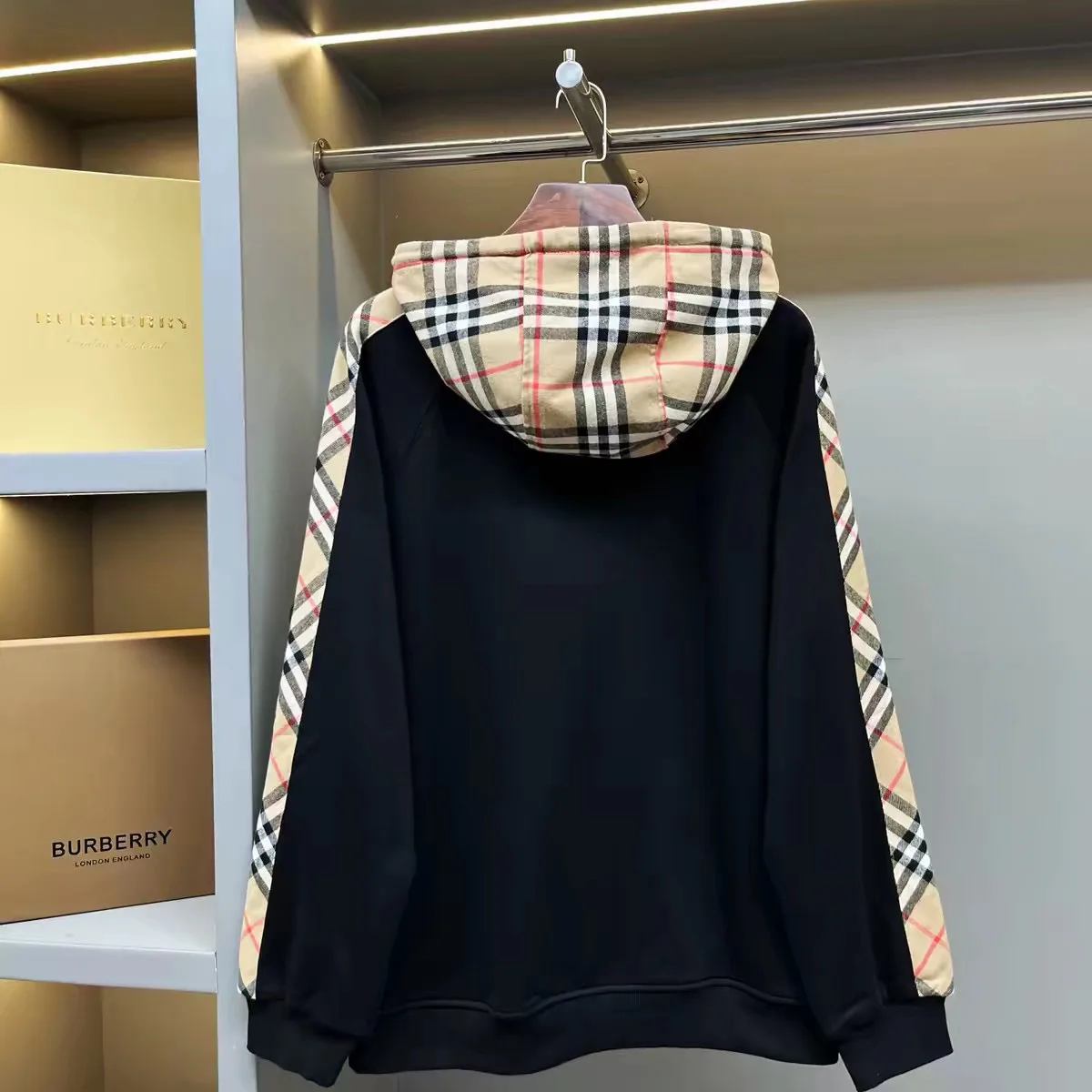 Women's Sweatshirts And Hoodies BURBERRY 18129769