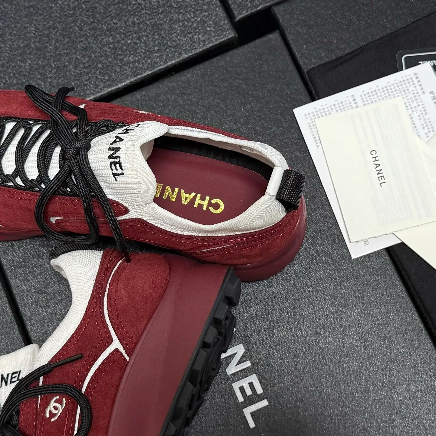 Women's Sneakers CHANEL 18083060