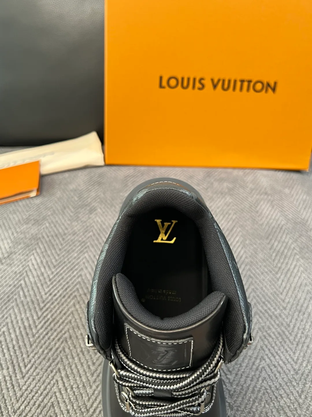 Men's Ankle Boots LOUIS VUITTON 18417475