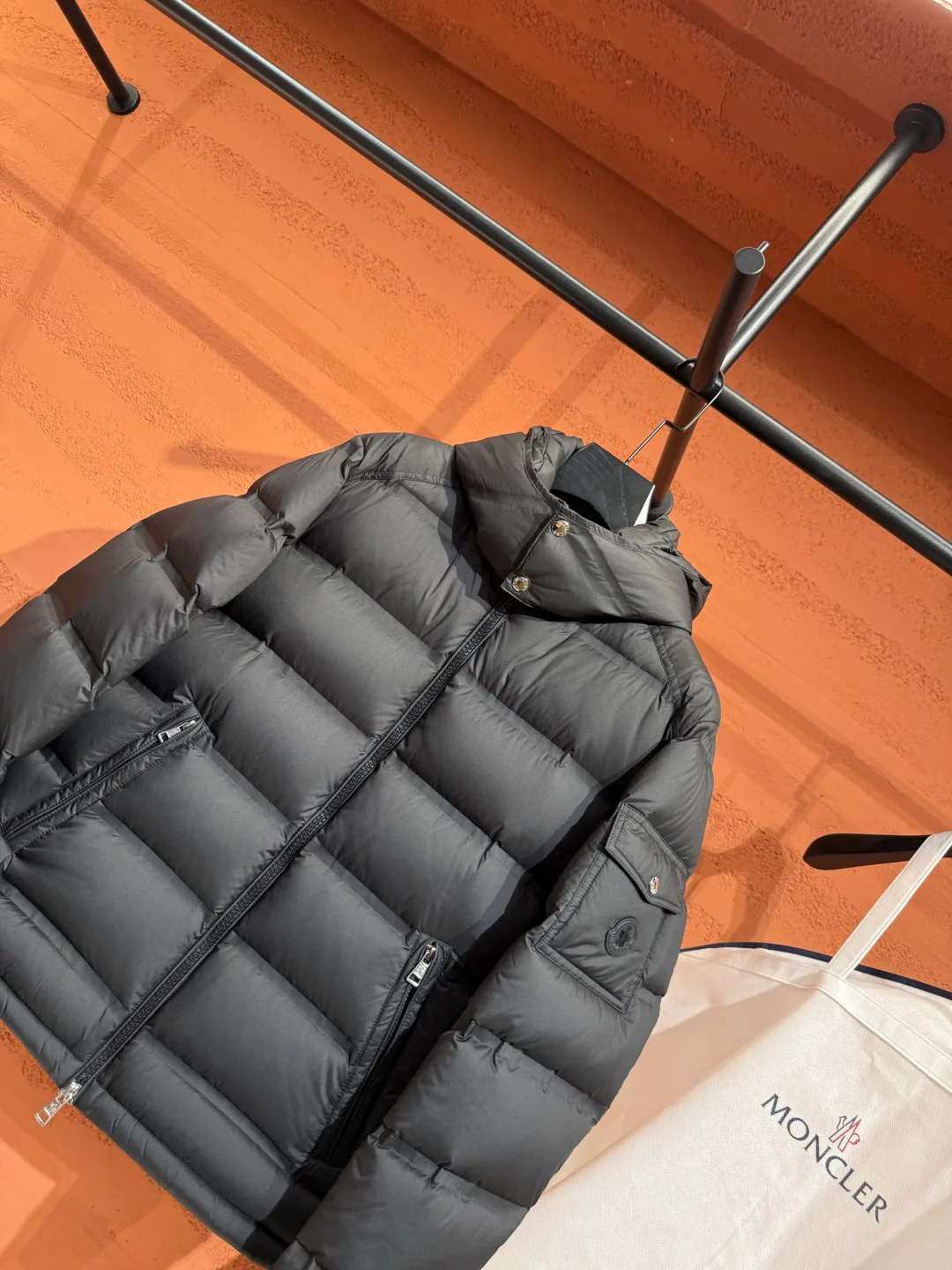 Men's Jackets And Down Jackets MONCLER 18335673