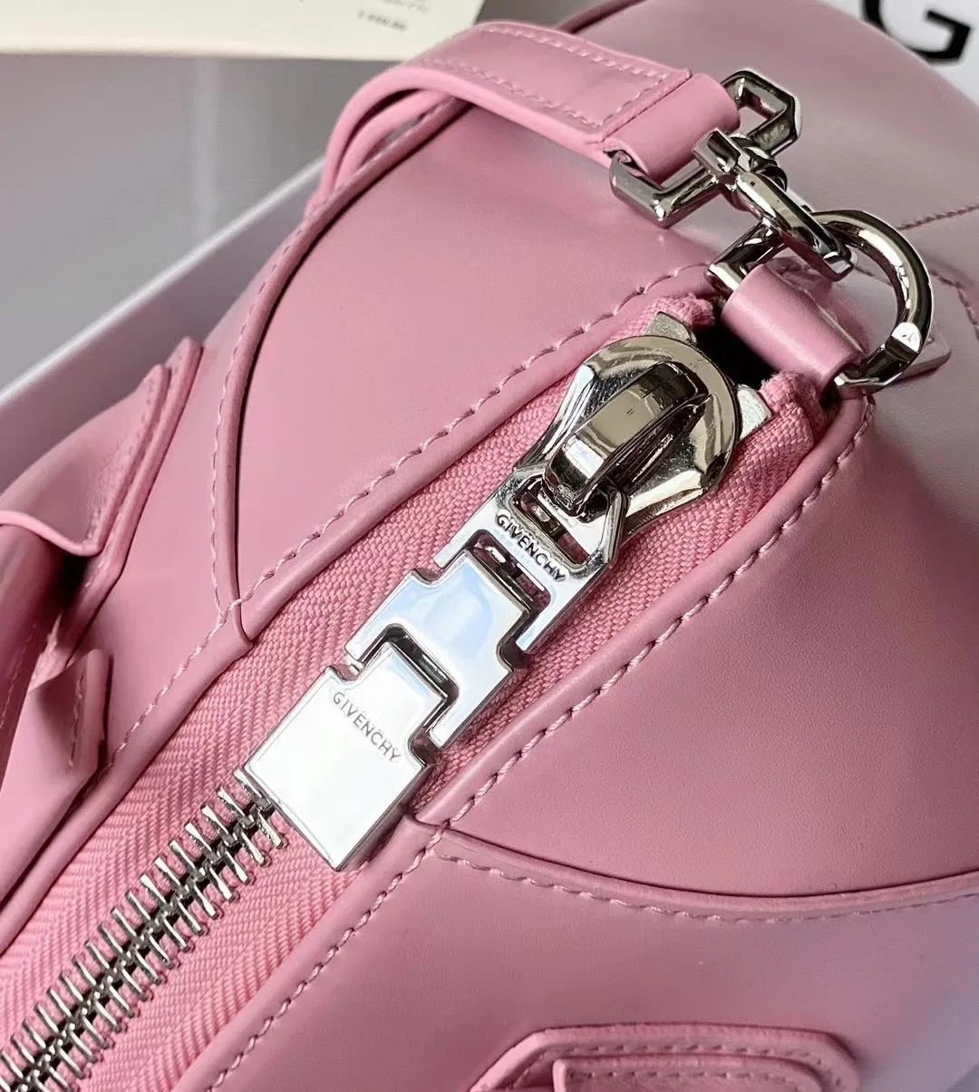 Women's Classic Handbags GIVENCHY 18452634