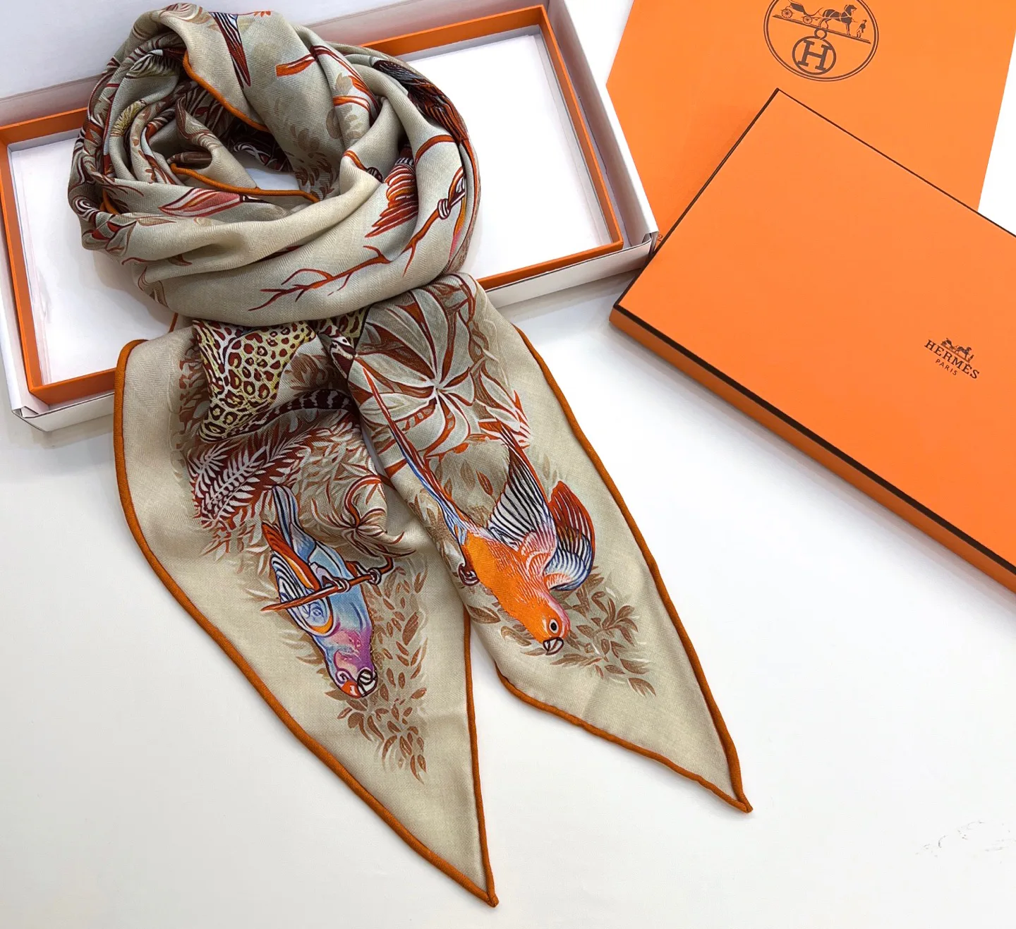 Scarves HERMES 17444155