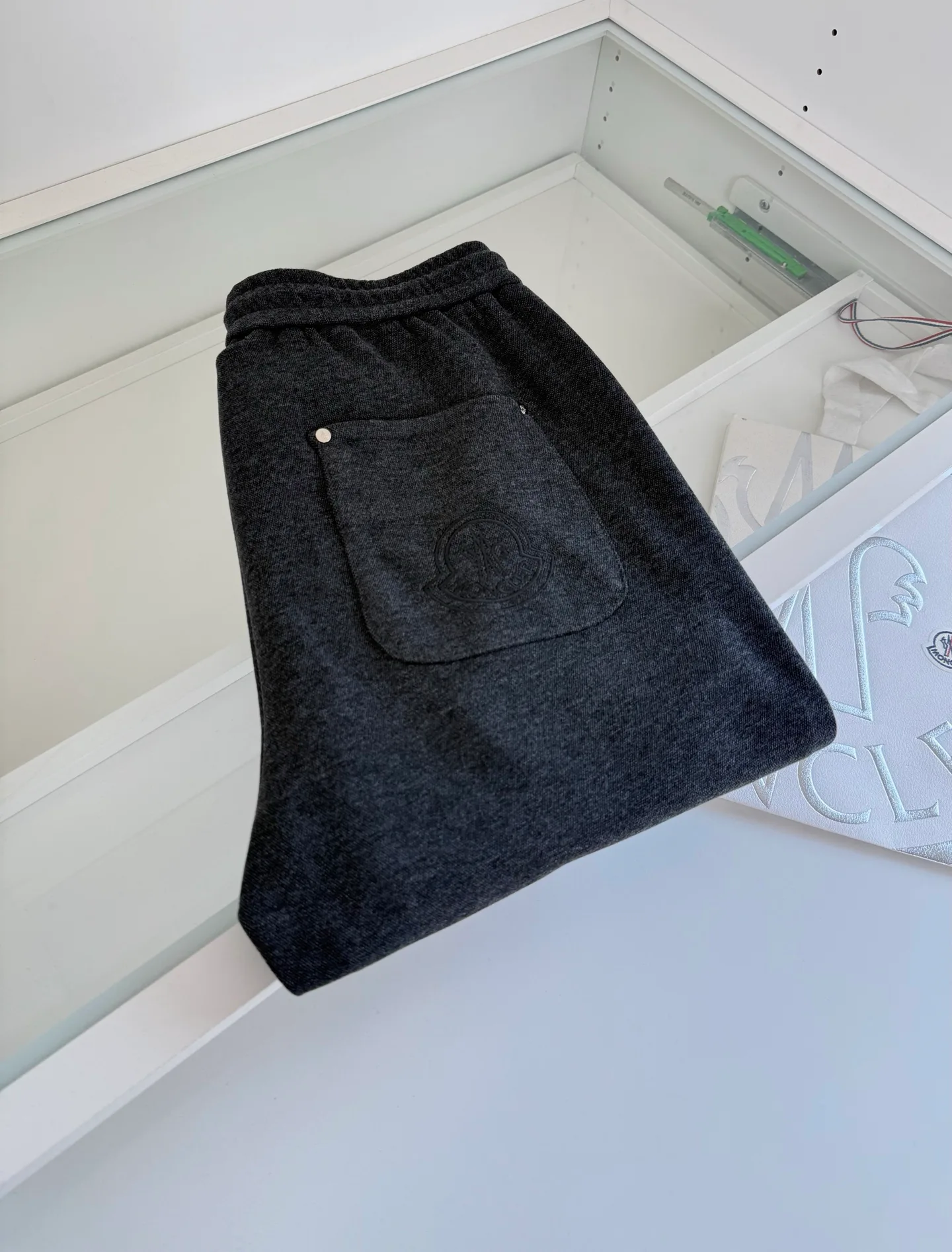 Men's Trousers MONCLER 18244485