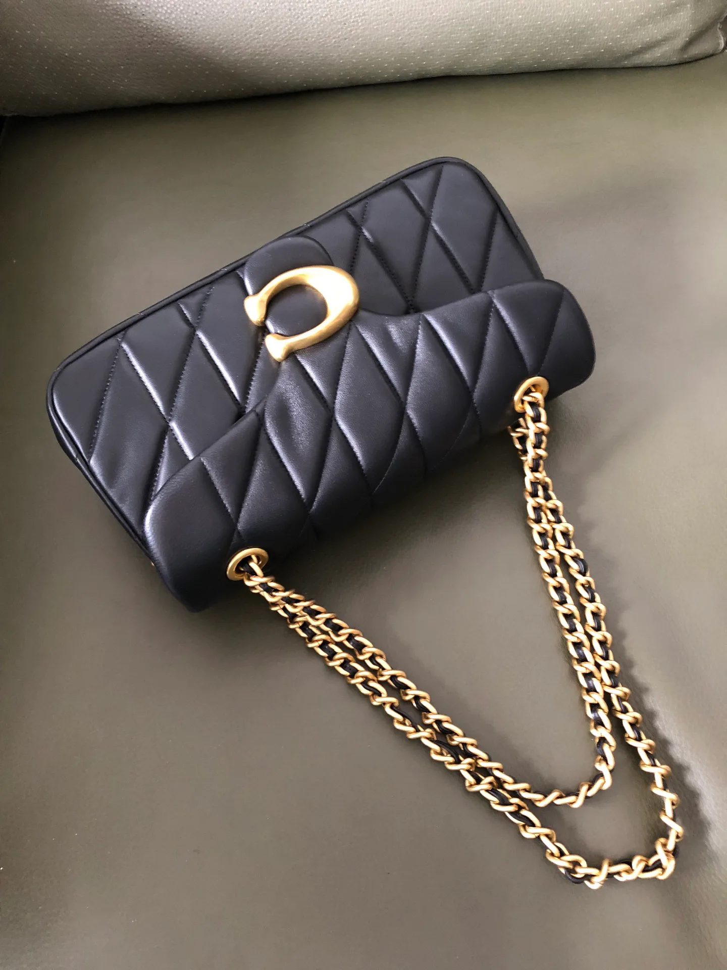 Women's Classic Handbags COACH 17960990