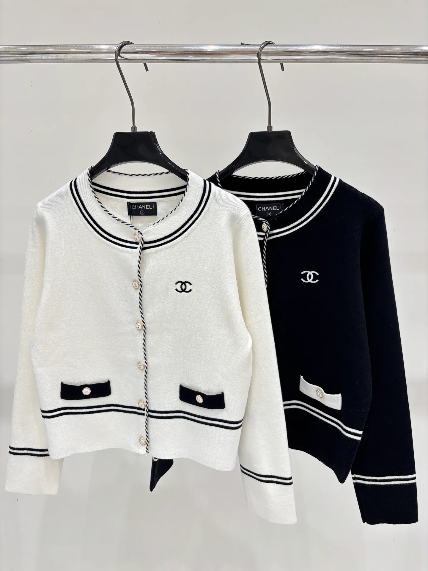 Women's Jumpers And Sweaters CHANEL 18331667