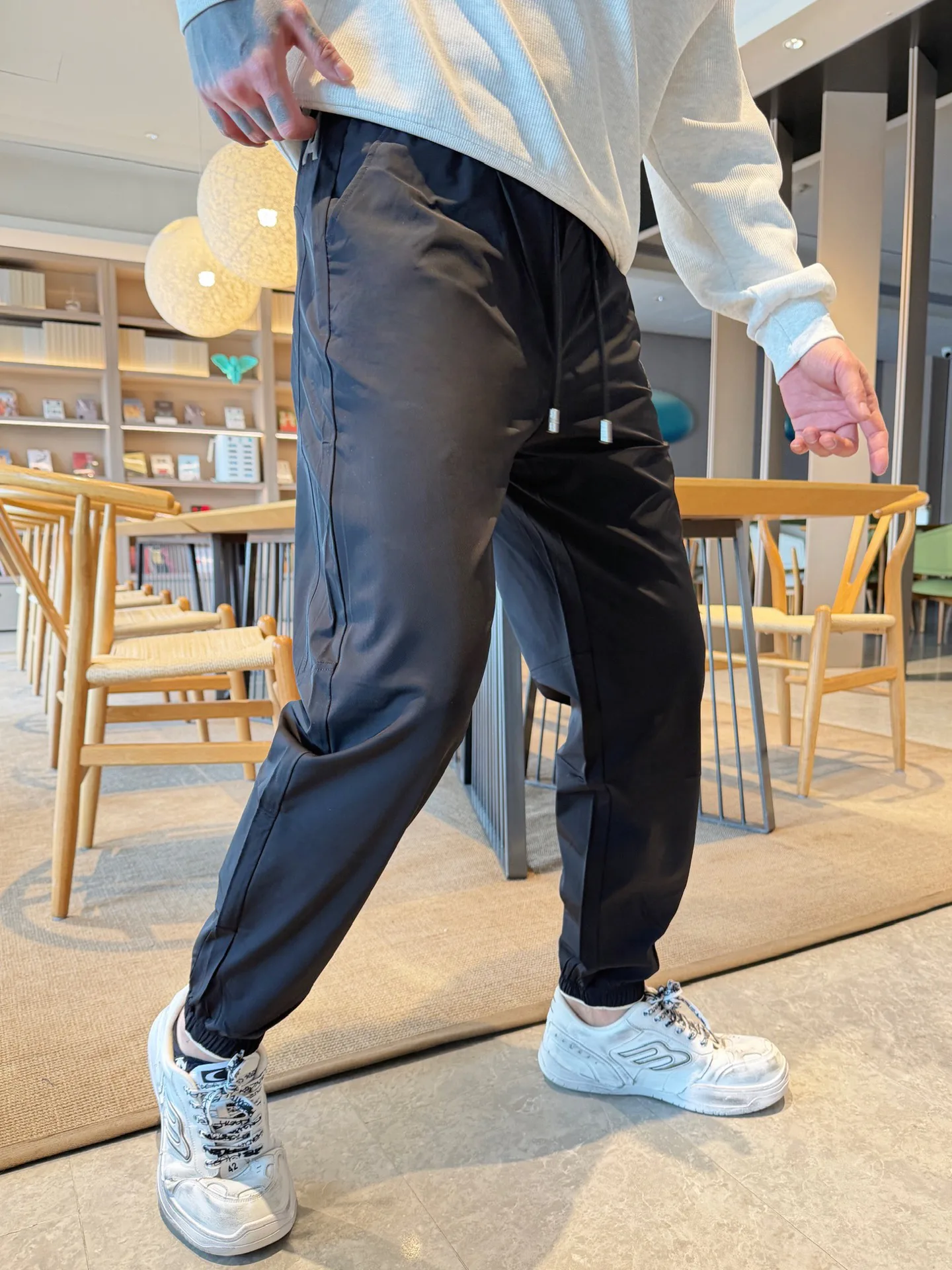 Men's Trousers BALENCIAGA 18345795