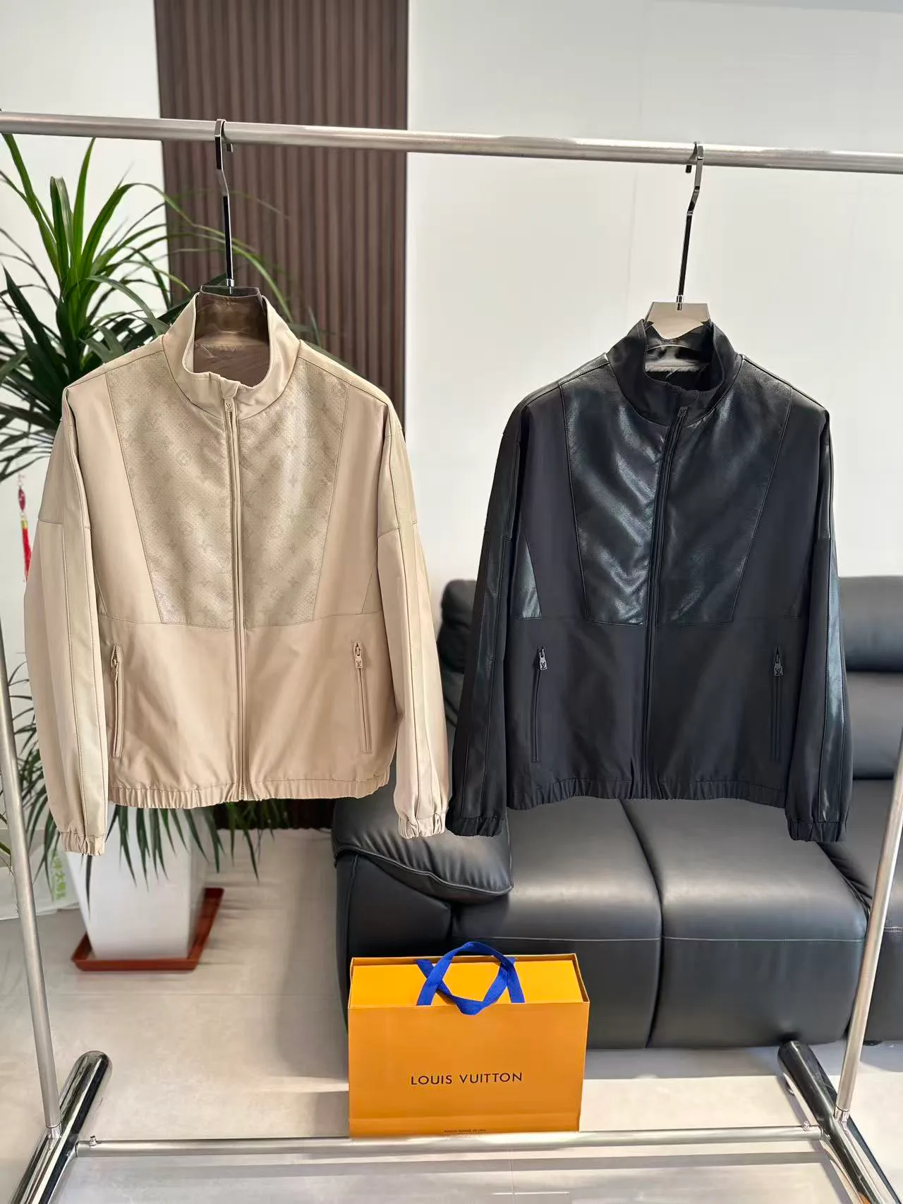 Men's Jackets And Down Jackets LOUIS VUITTON 18140227
