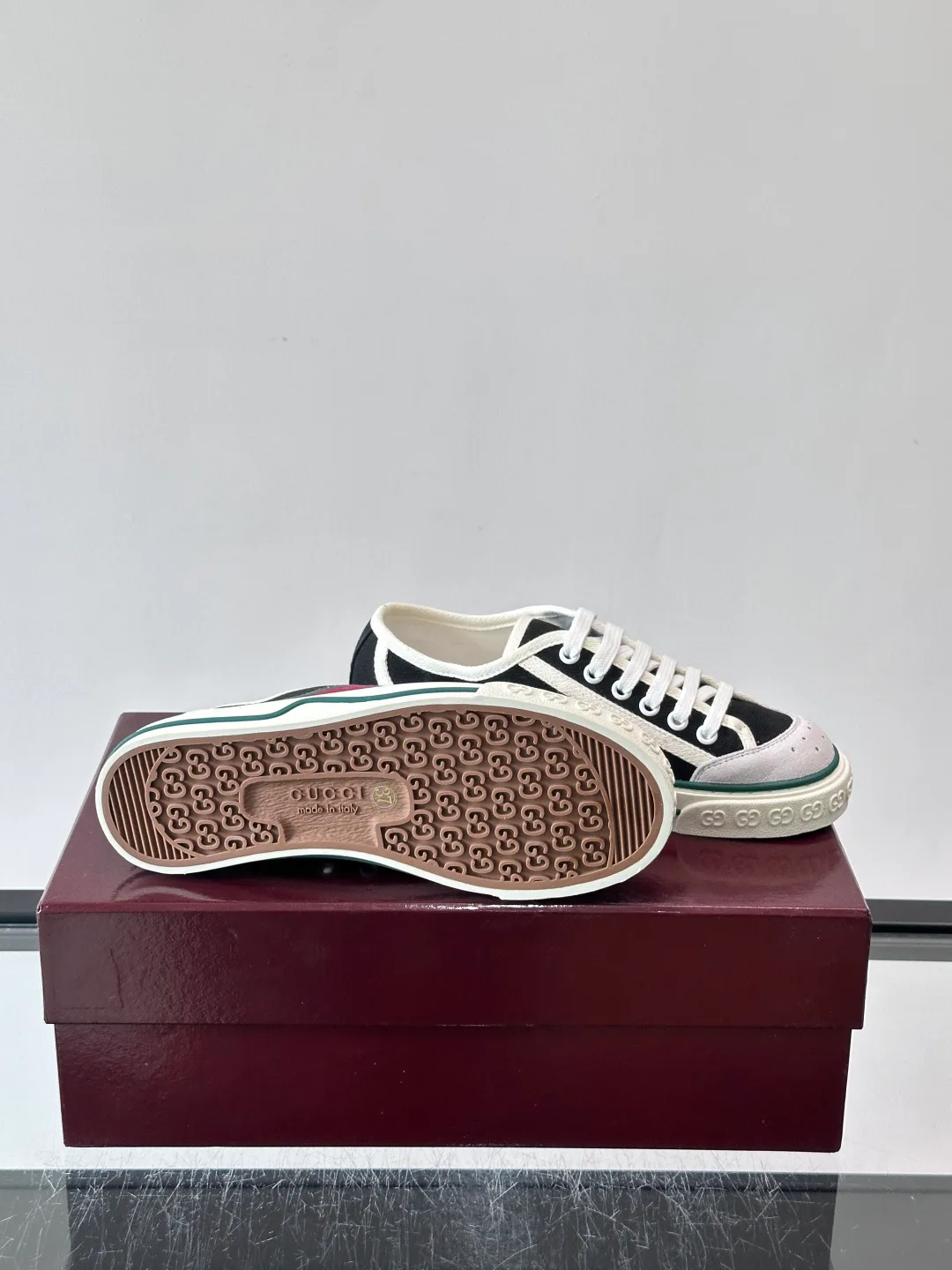 Women's Sneakers GUCCI 17941060