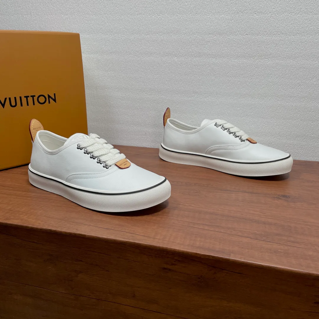 Кроссовки Мужские Louis Vuitton 18626481