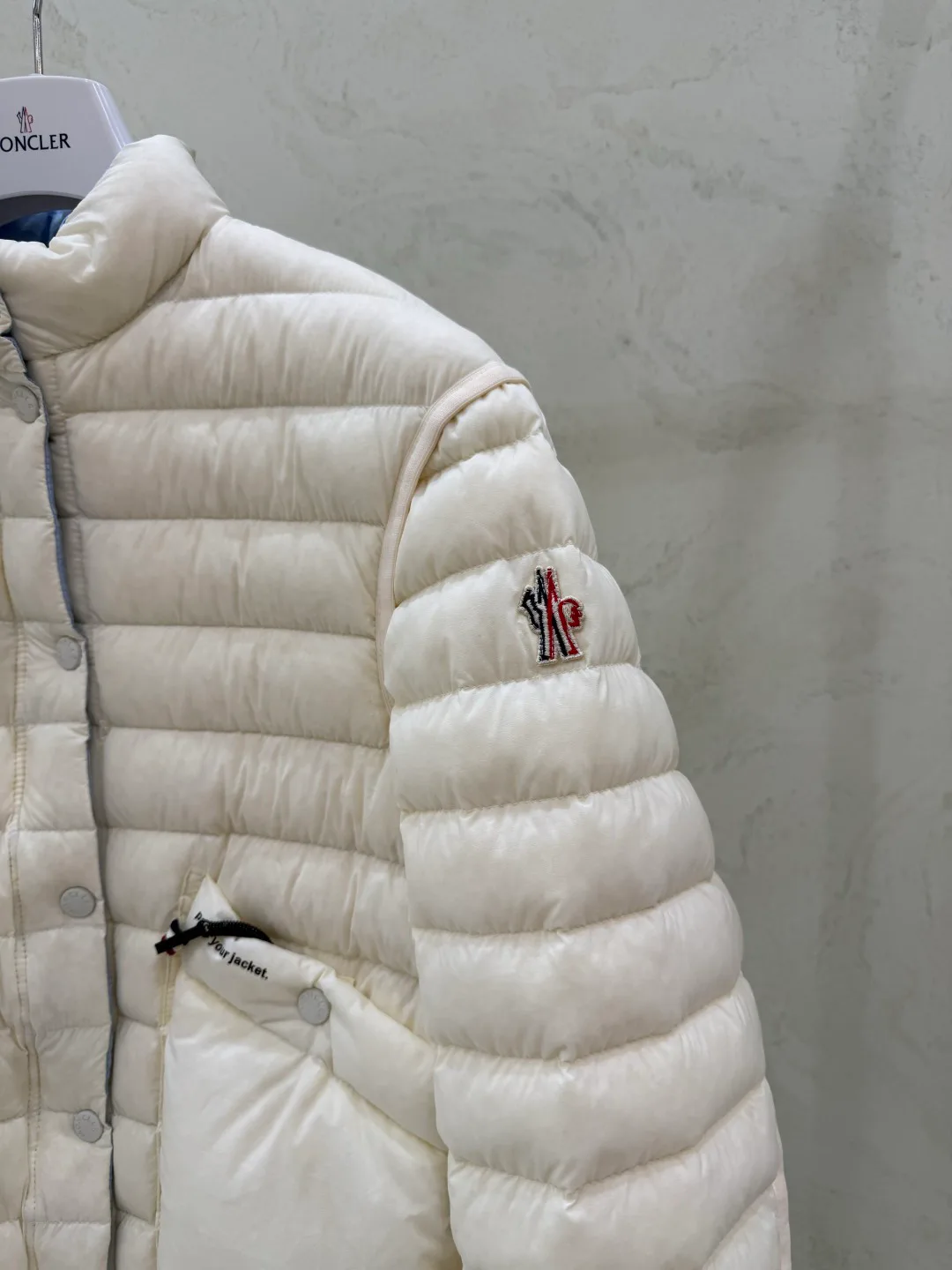 Women's Jackets And Down Jackets MONCLER 17918896
