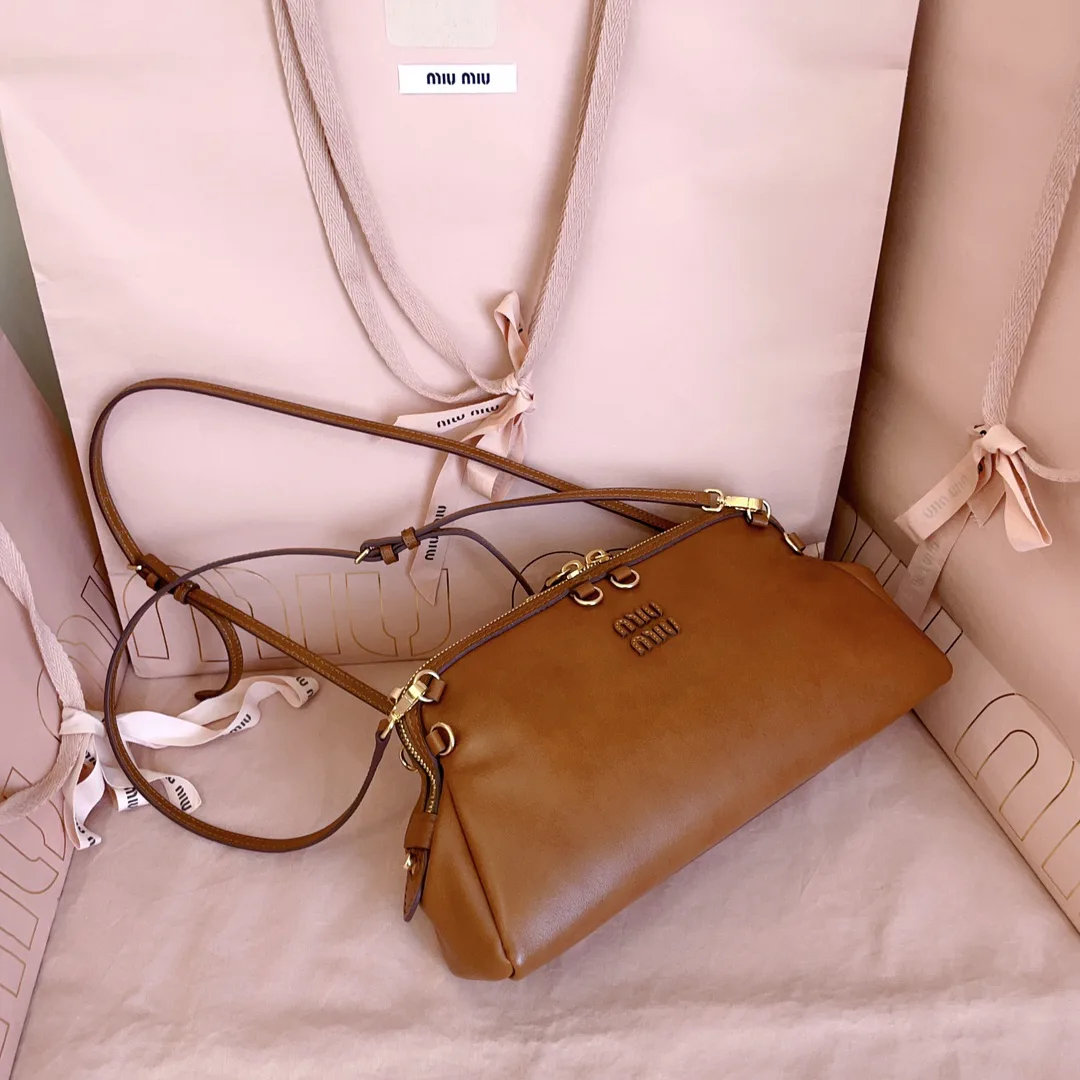 Классические Сумки Женские Miu Miu 18602505