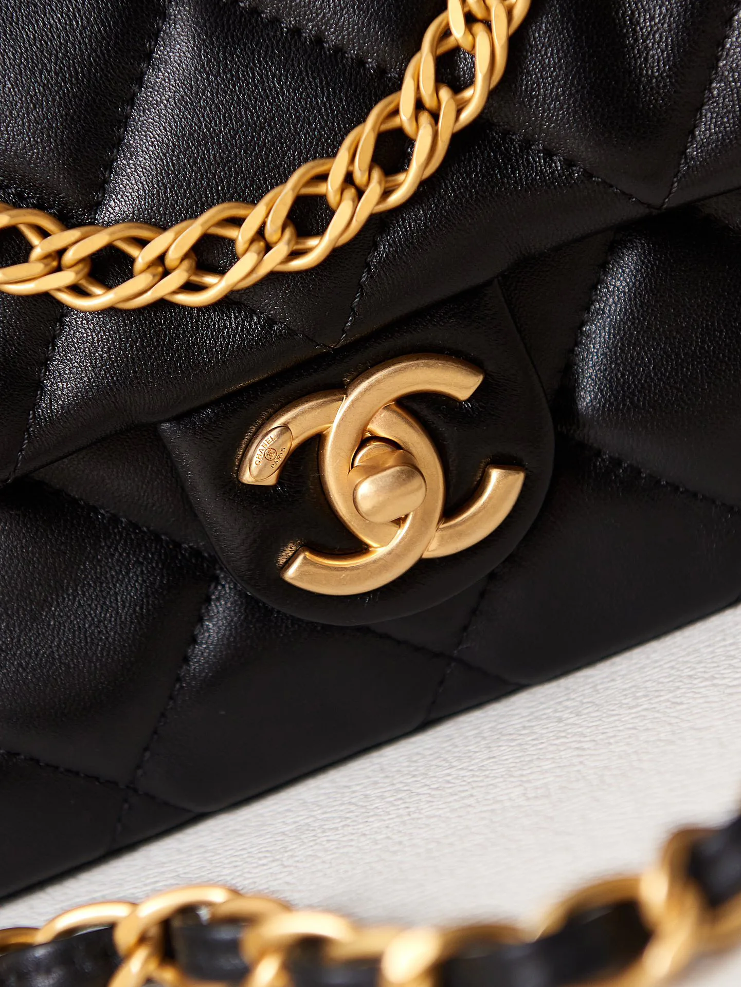 Women's Classic Handbags CHANEL 18065602