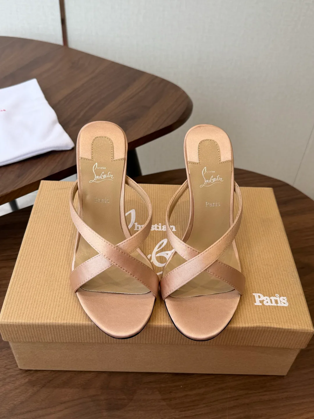 Women's Open-Toe Sandals CHRISTIAN LOUBOUTIN 18183096