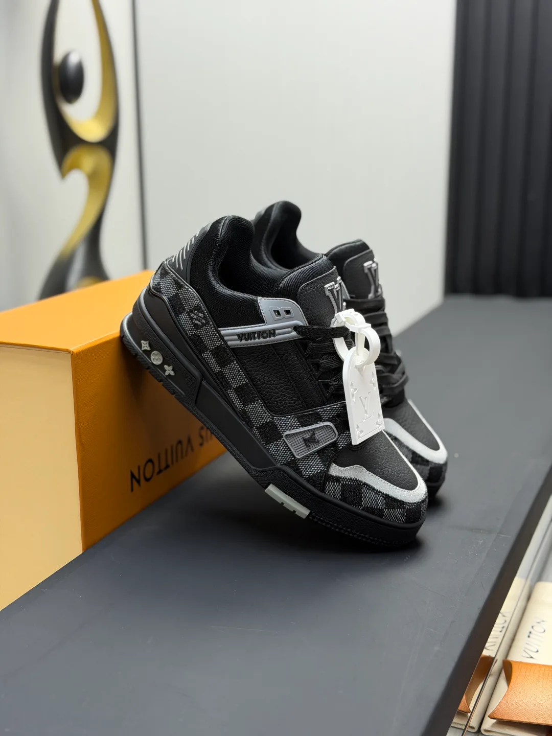 Women's Sneakers LOUIS VUITTON 17865123