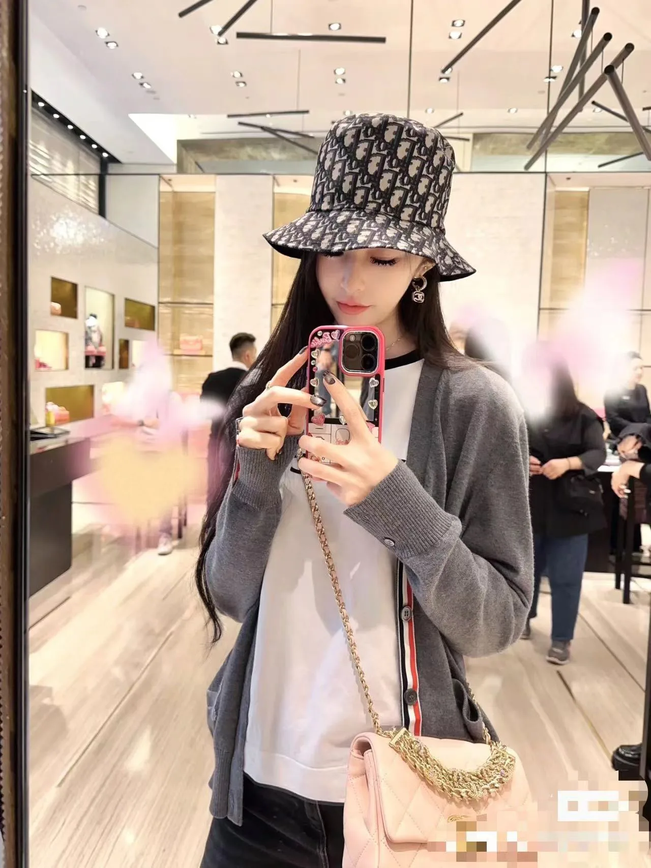 Women's Classic Handbags CHANEL 18065978