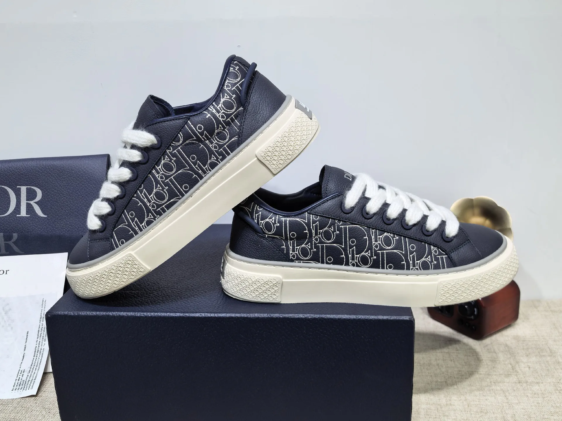 Women's Sneakers CHRISTIAN DIOR 17805341