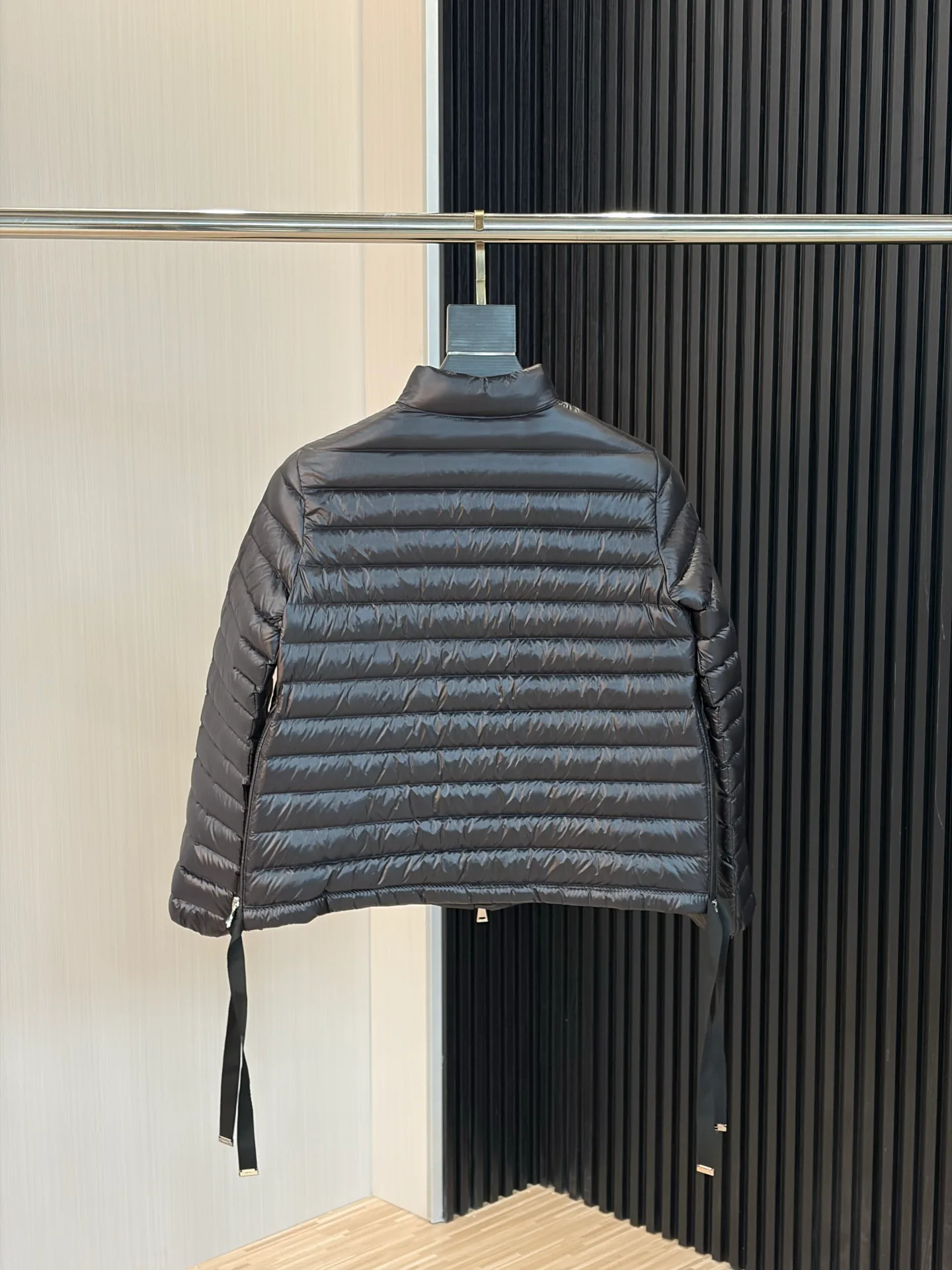 Men's Jackets And Down Jackets MONCLER 17908036