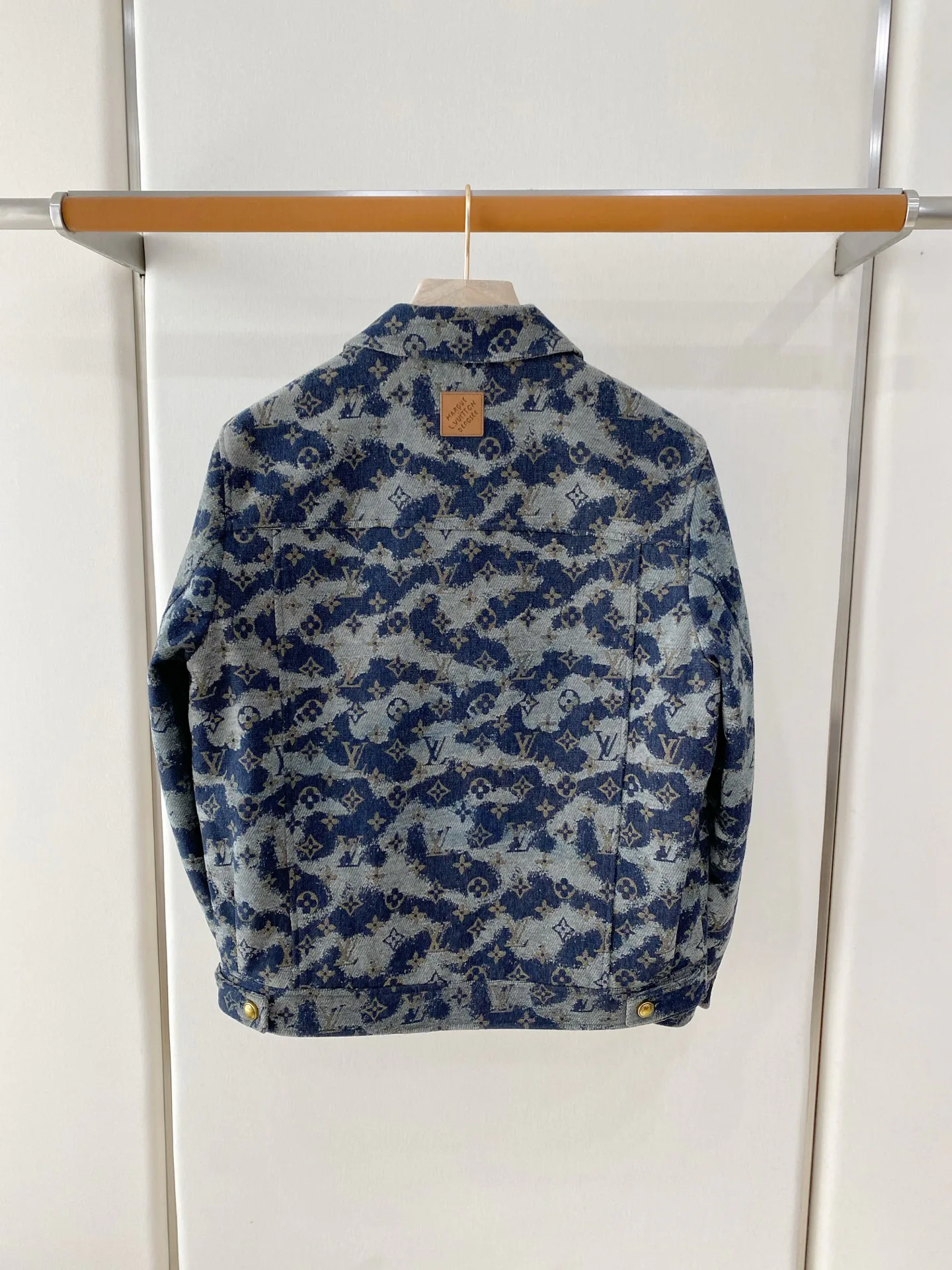 Men's Jackets And Down Jackets LOUIS VUITTON 18368829