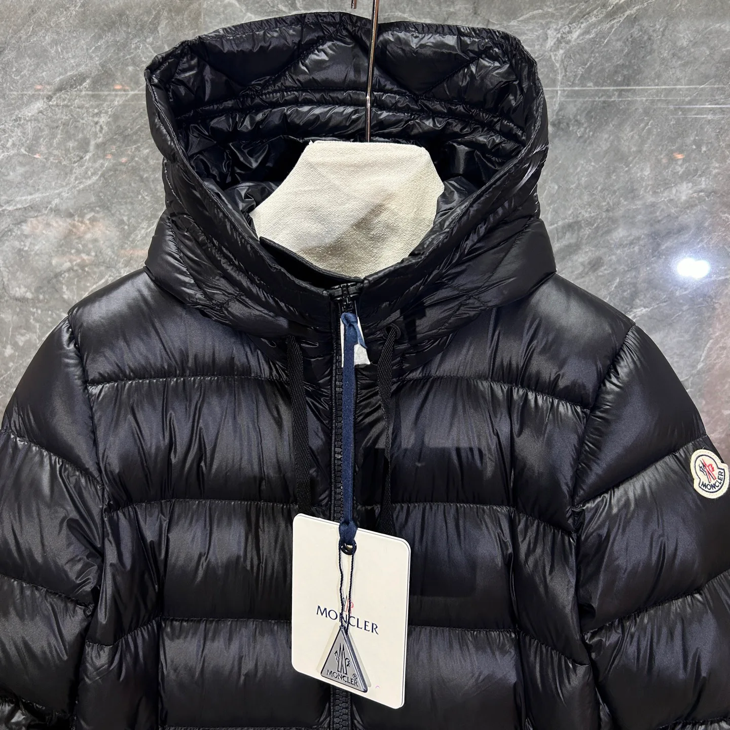 Women's Jackets And Down Jackets MONCLER 18184465