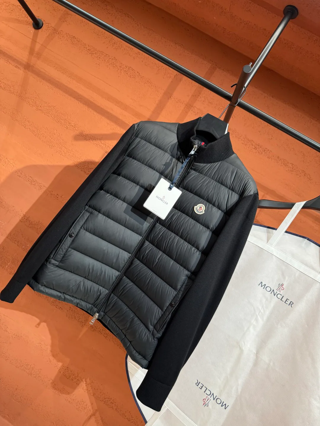 Women's Jackets And Down Jackets MONCLER 18035675