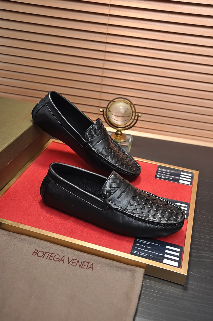 Men's Loafers And Dress Shoes BOTTEGA VENETA 18262208
