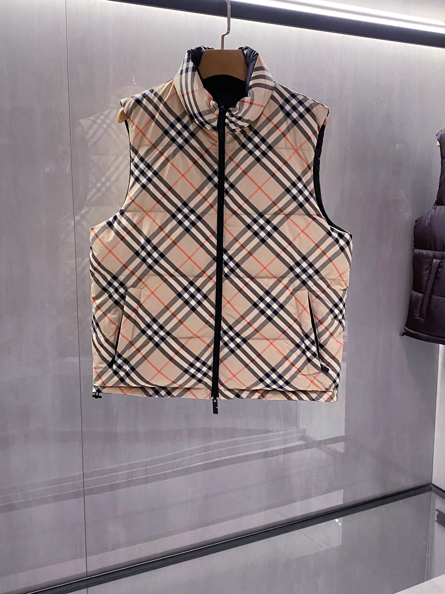 Жилеты Мужские Burberry 18572347