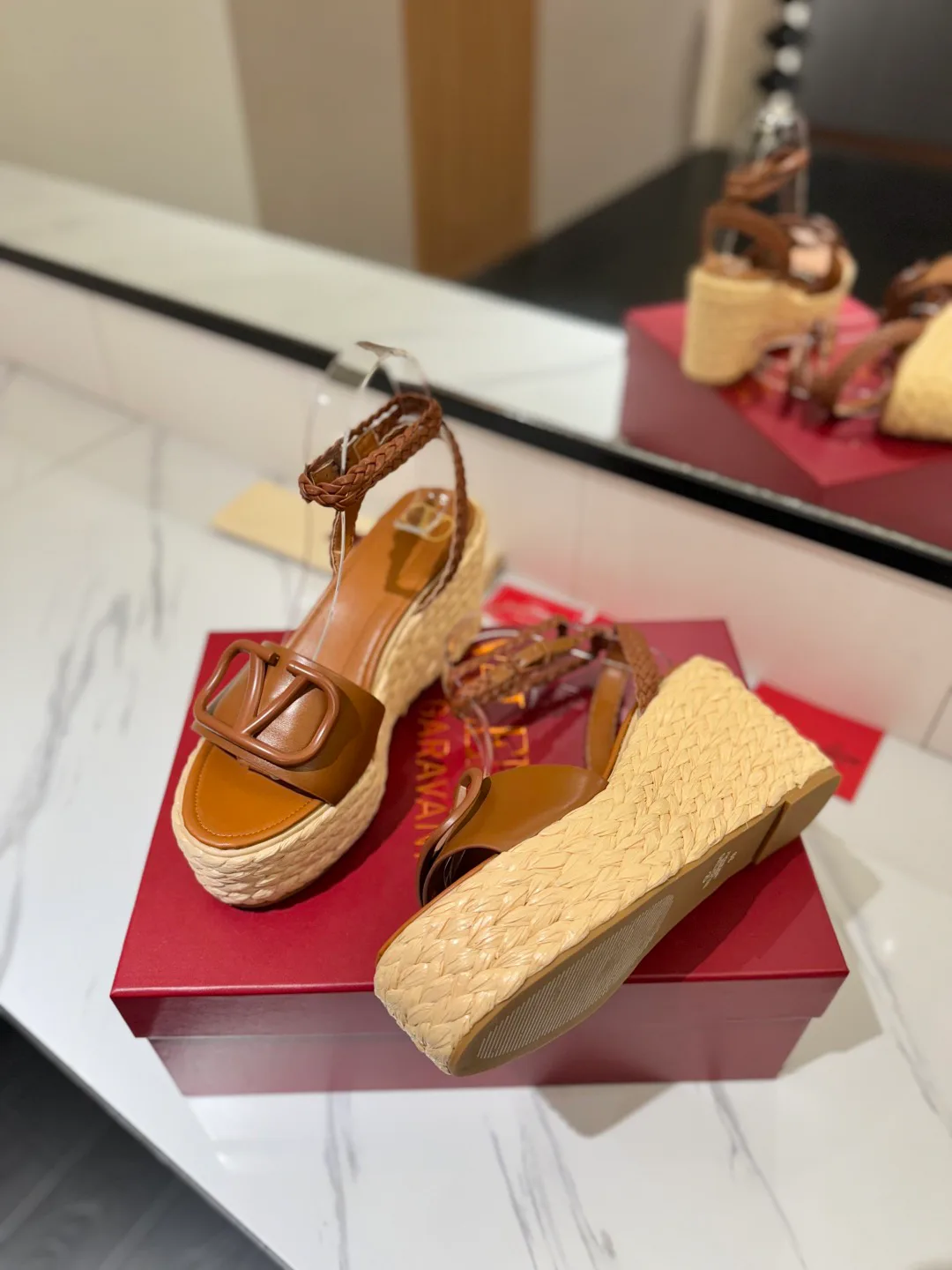 Women's Open-Toe Sandals VALENTINO 17946622