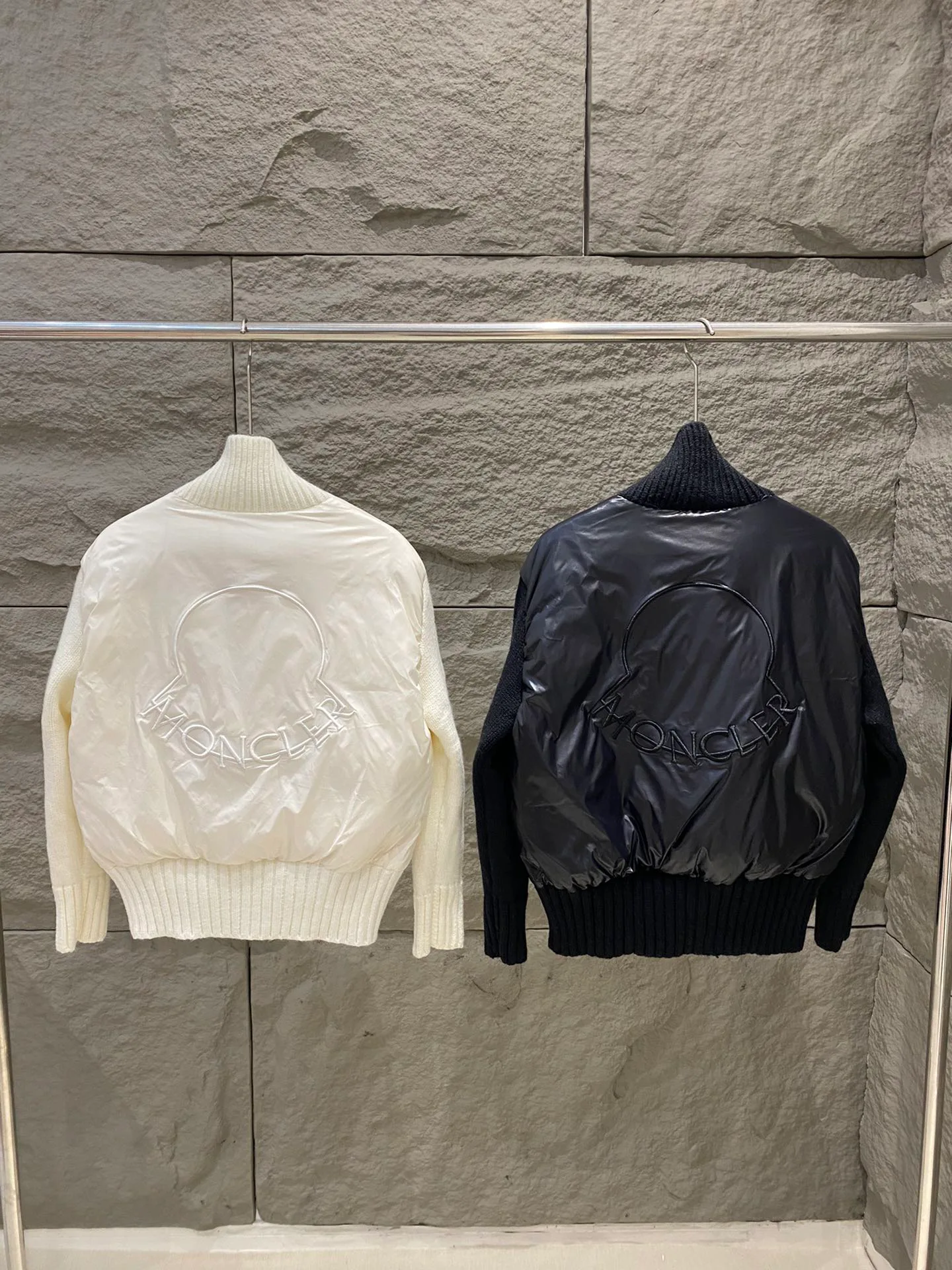 Women's Jackets And Down Jackets MONCLER 17964607
