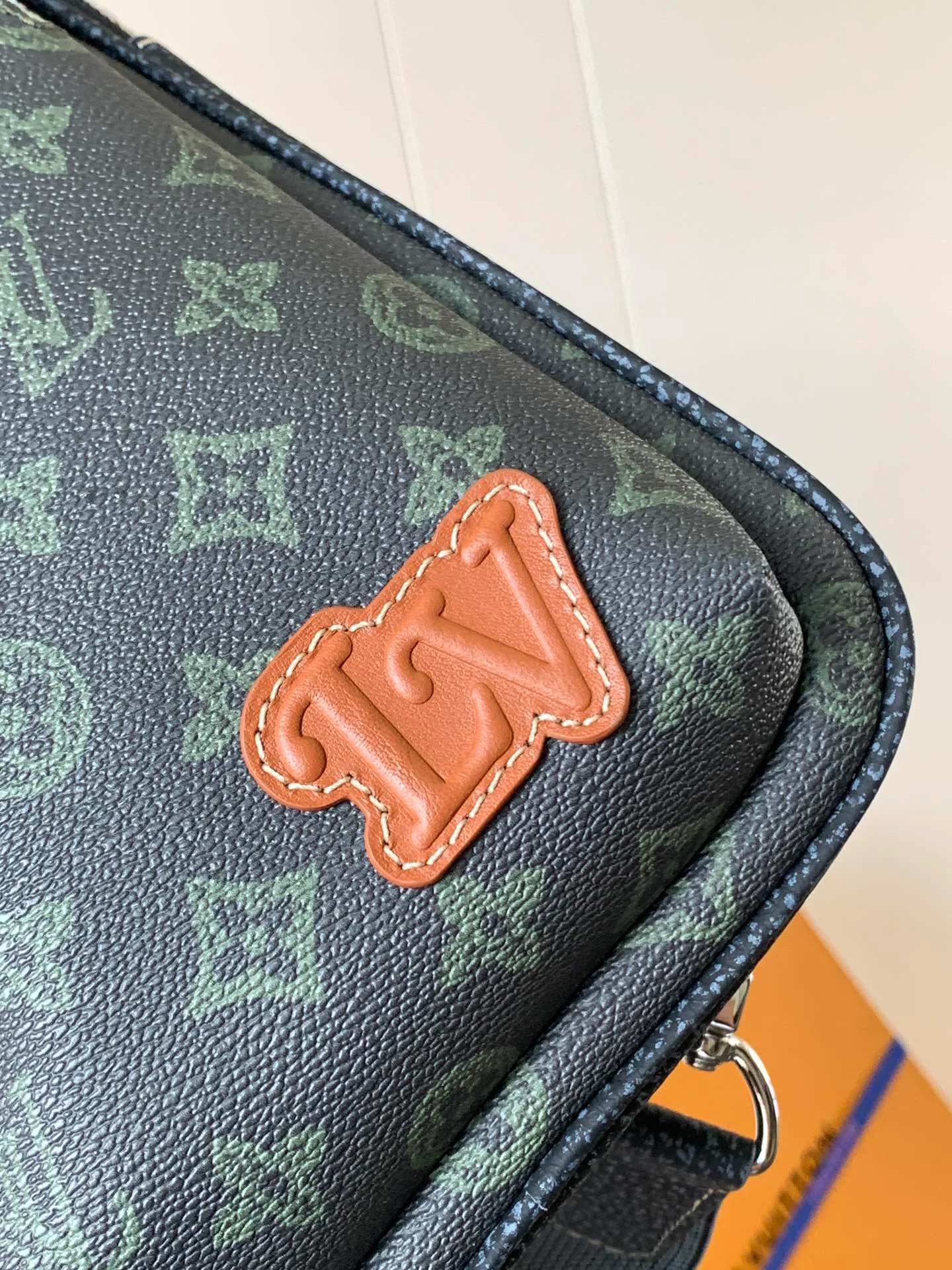 Women's Shoulder Bags LOUIS VUITTON 17948732