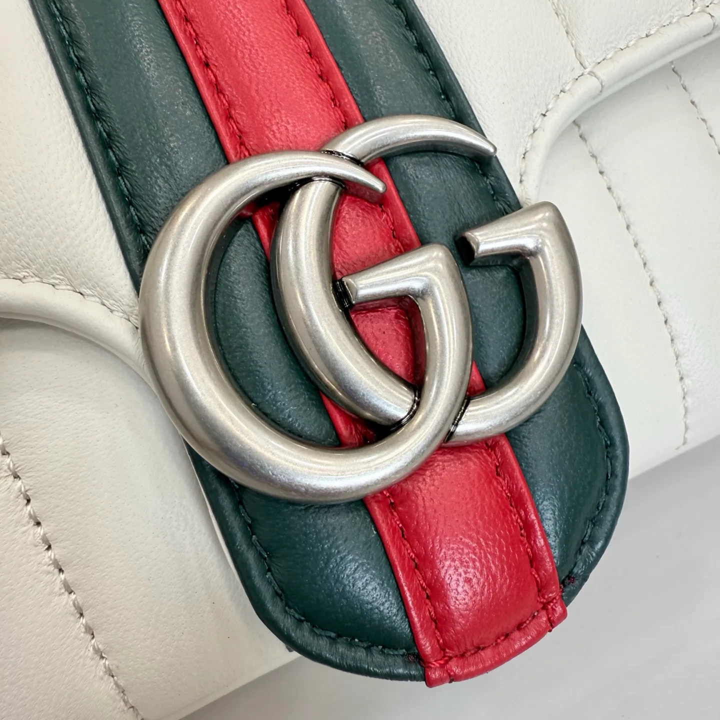 Women's Classic Handbags GUCCI 17872485