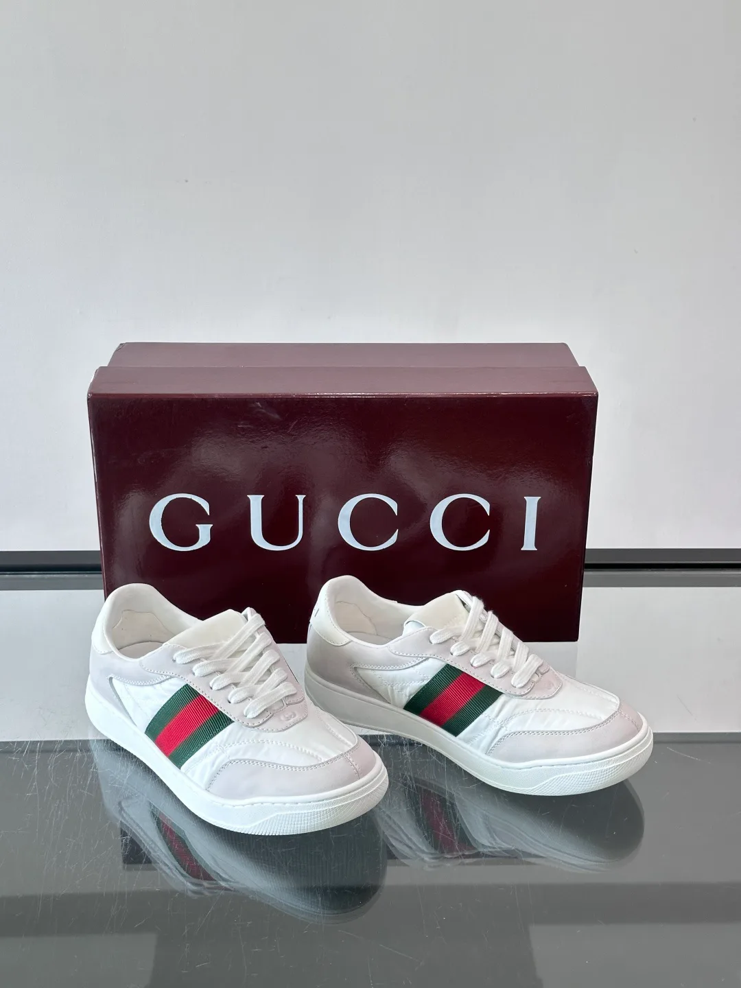 Women's Sneakers GUCCI 18118513