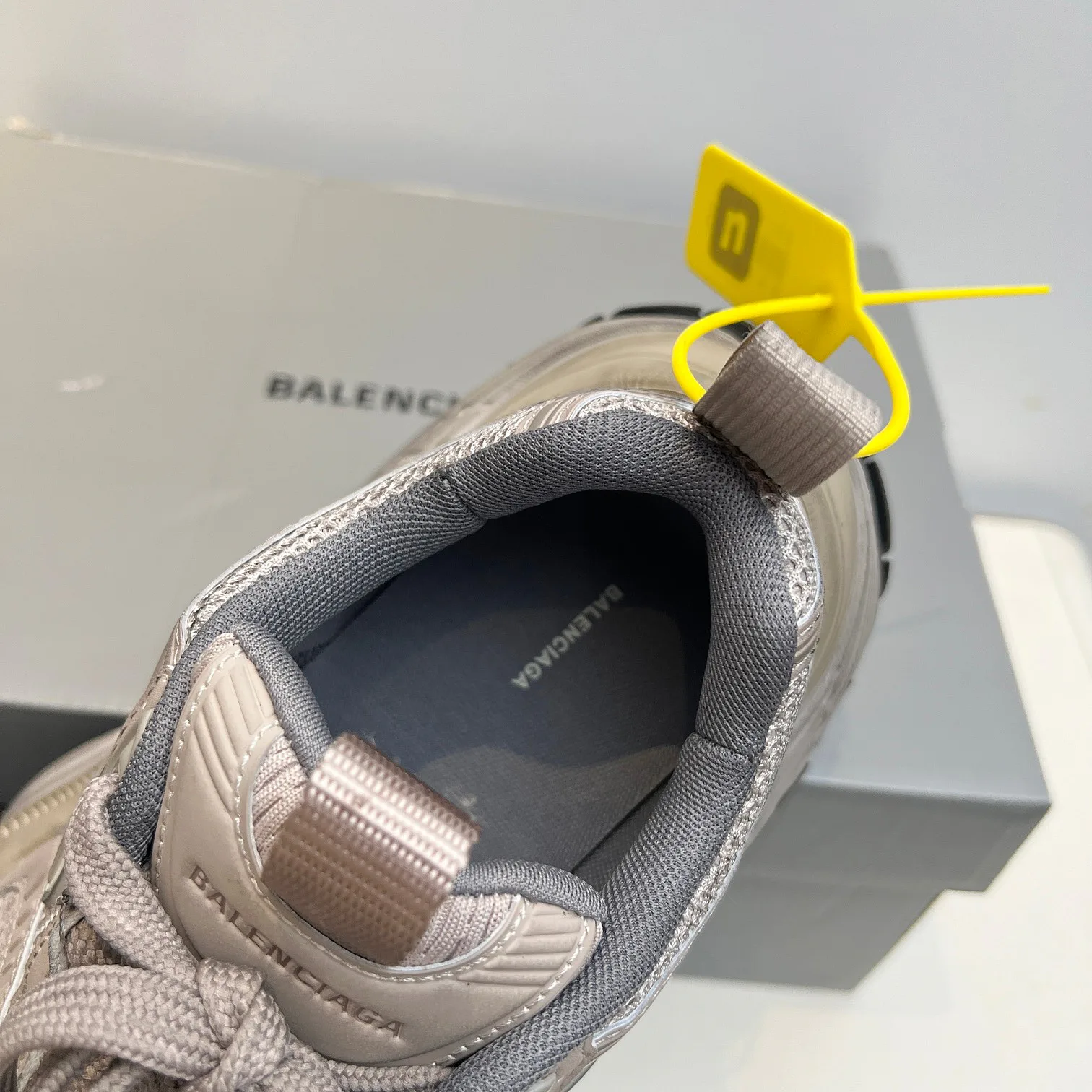 Women's Sneakers BALENCIAGA 17759460