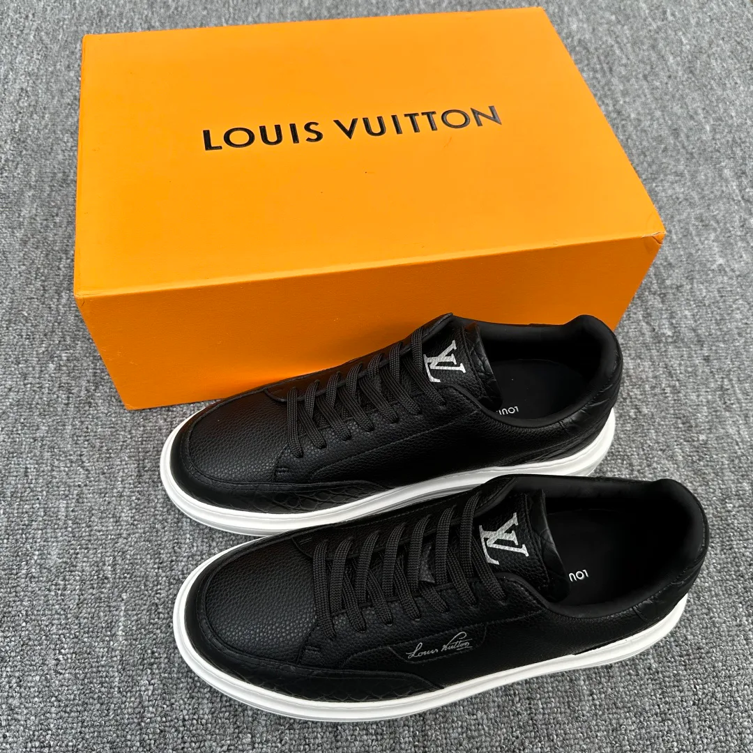 Men's Sneakers LOUIS VUITTON 18076080
