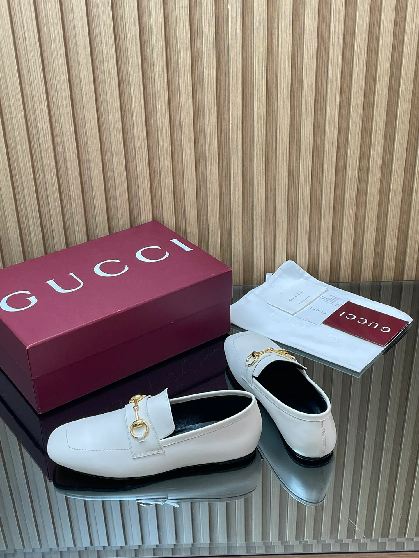 Women's Loafers And Moccasins GUCCI 17946827