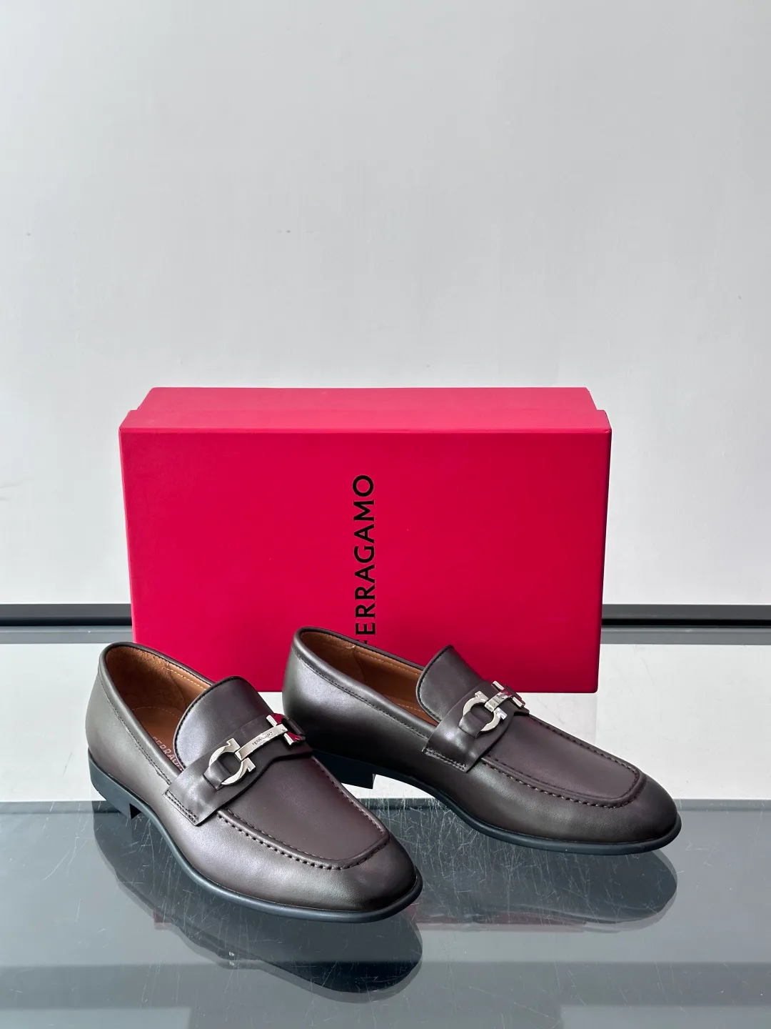 Men's Loafers And Dress Shoes SALVATORE FERRAGAMO 18079492