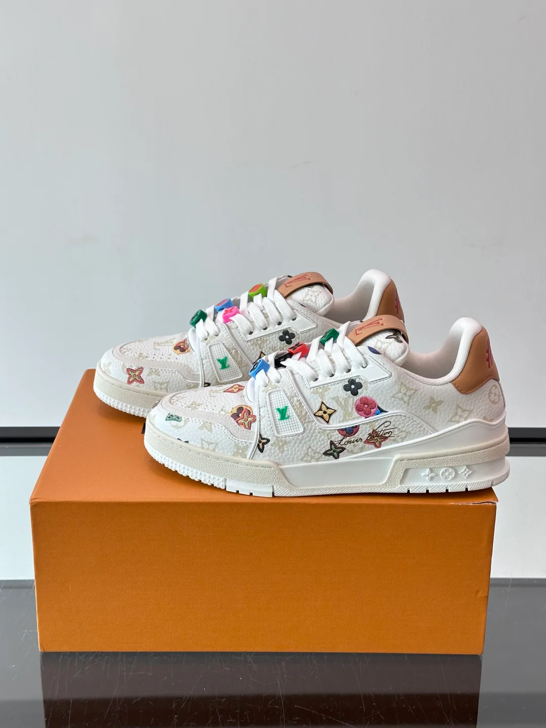 Men's Sneakers LOUIS VUITTON 18400623