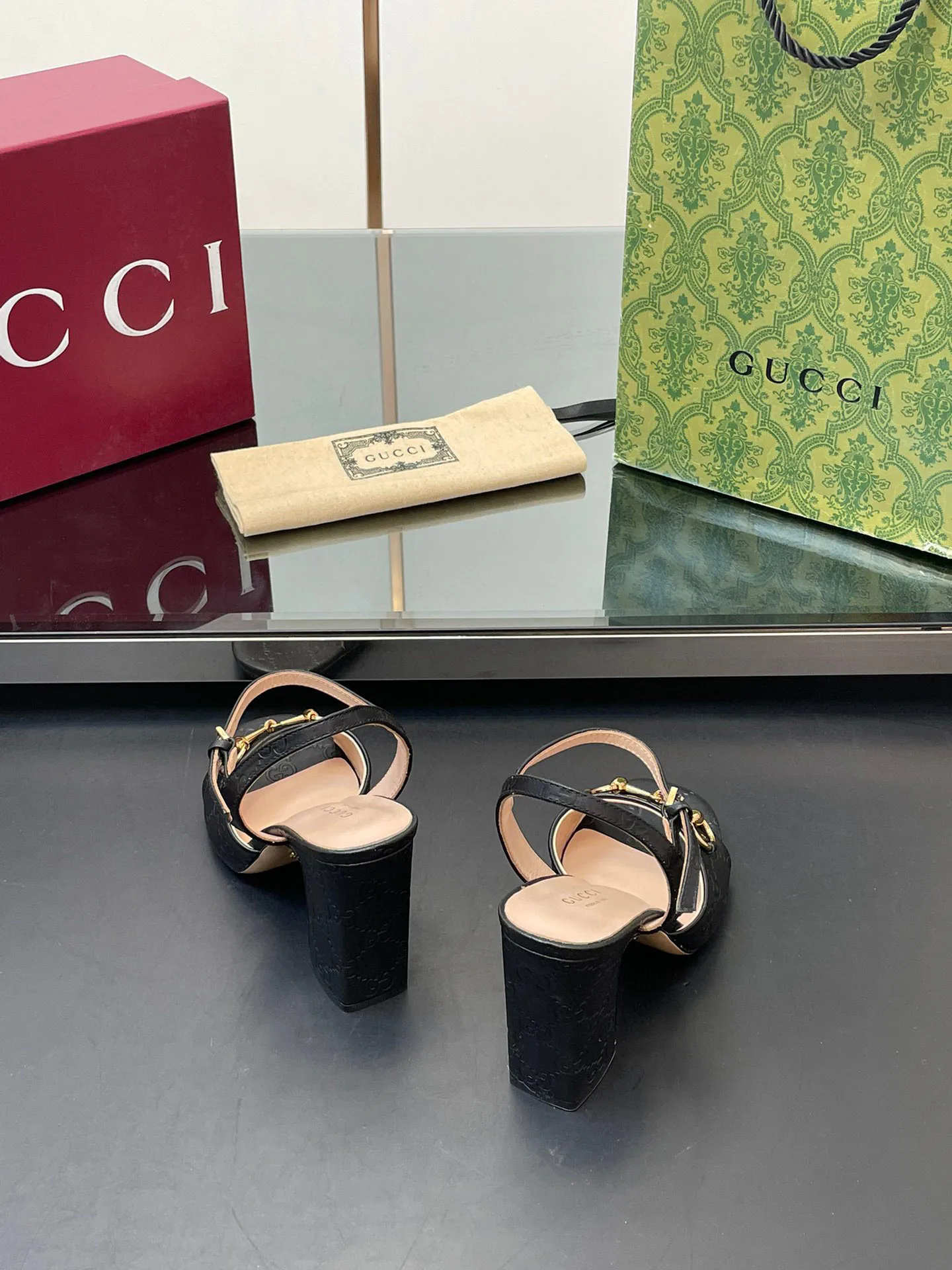 Women's Open-Toe Sandals GUCCI 17614710