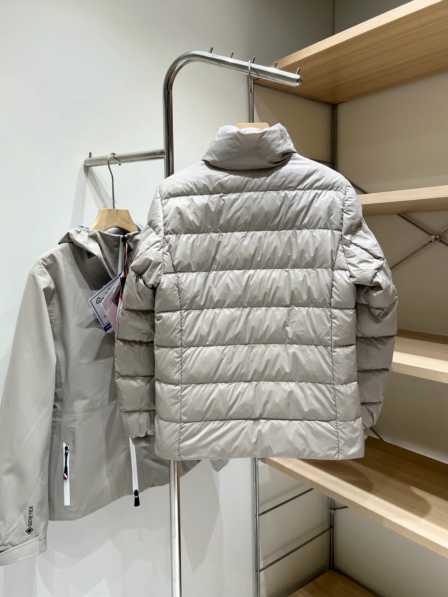 Women's Jackets And Down Jackets MONCLER 18131363
