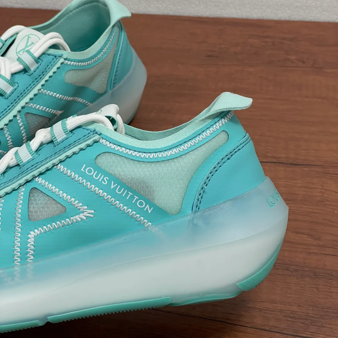 Women's Sneakers LOUIS VUITTON 17542556
