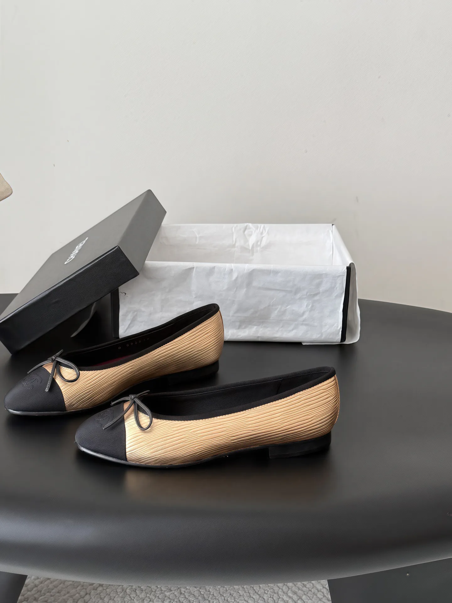 Women's Ballet Flats CHANEL 18139377